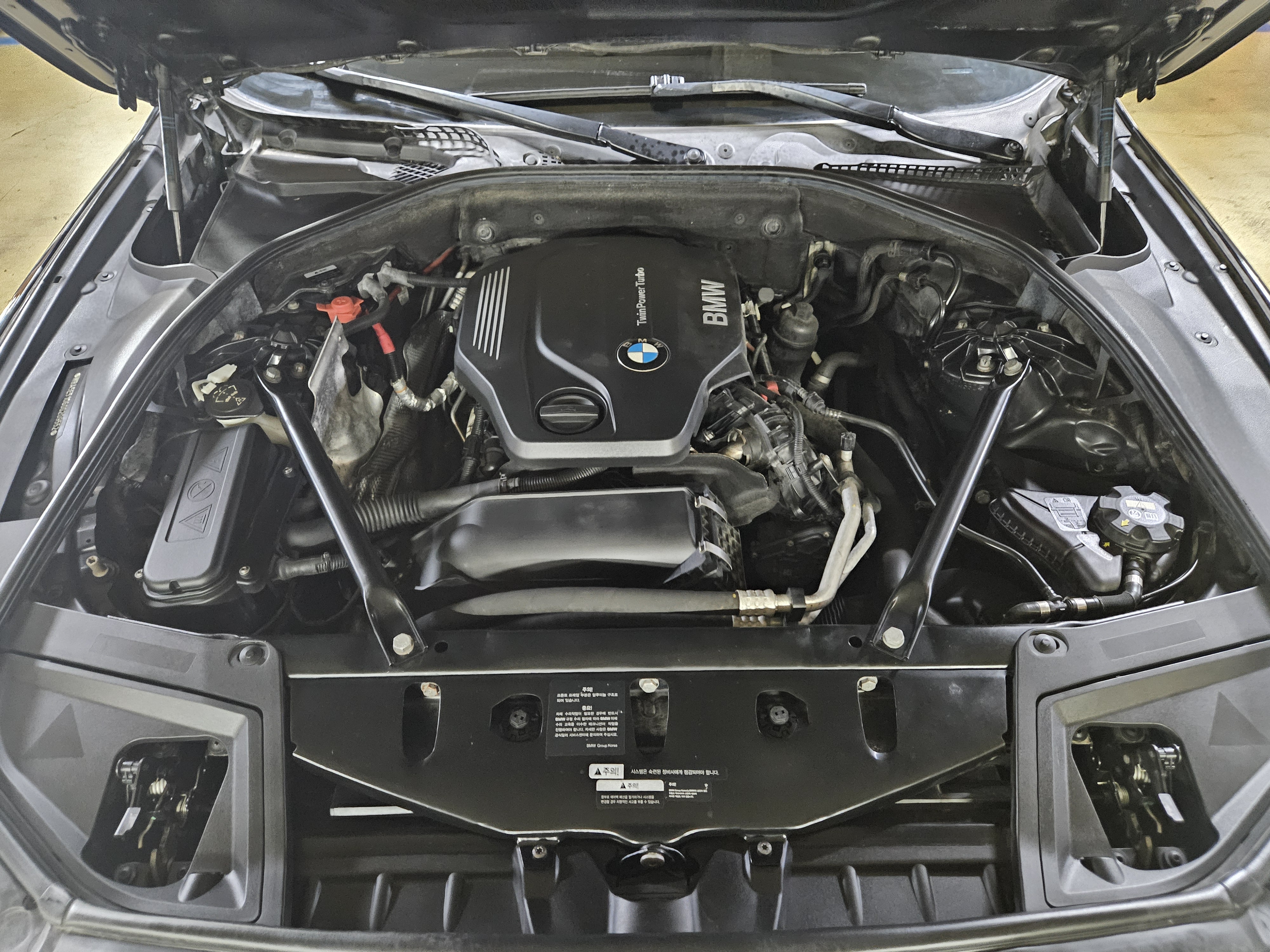 2016 BMW  (F10) 520d LUXURY PLUS  - Thumbnail 40