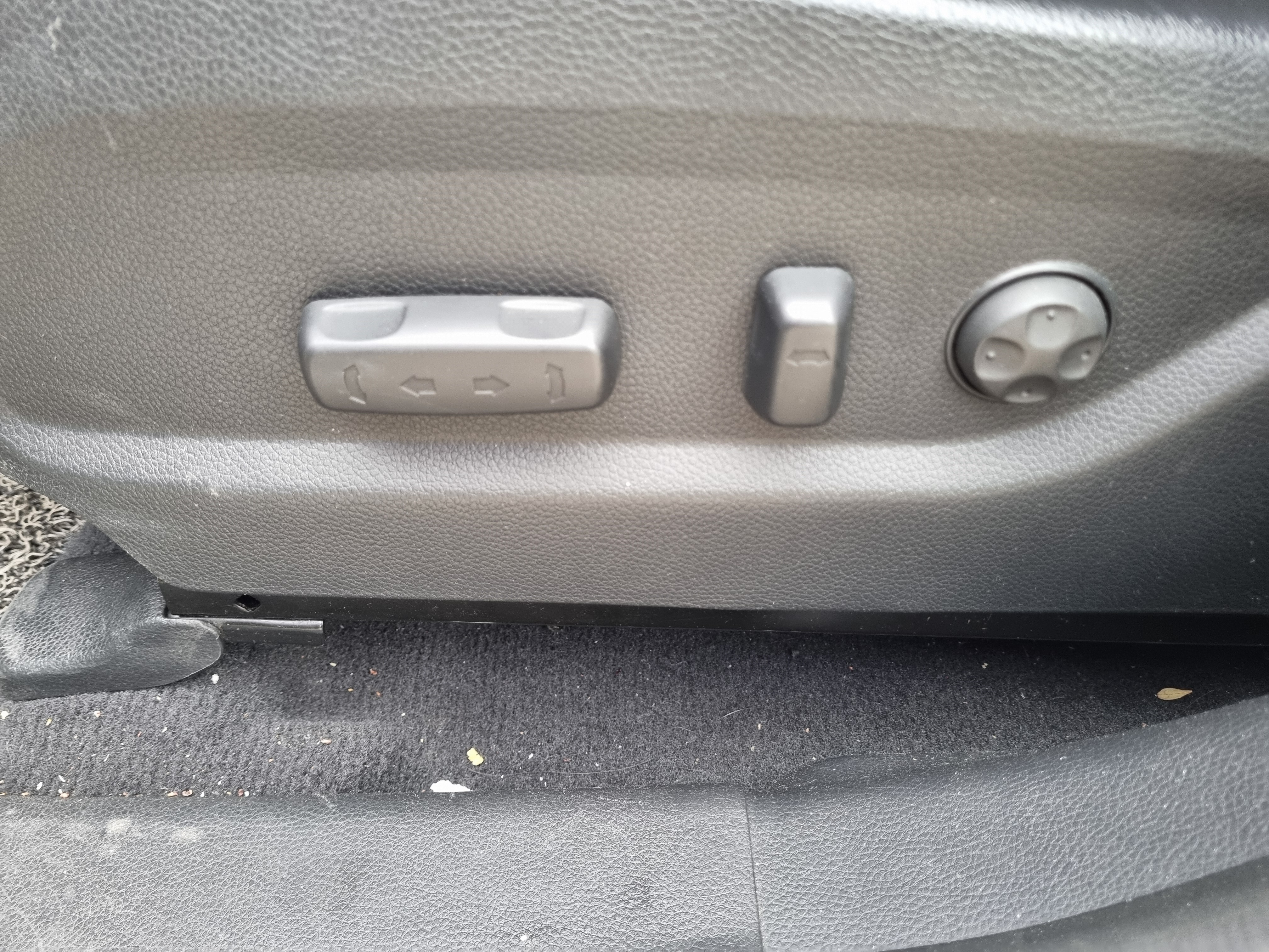 2013 HYUNDAI  SANTAFE DM DIESEL 2WD 2.0 PREMIUM (5SEATS) - Thumbnail 32