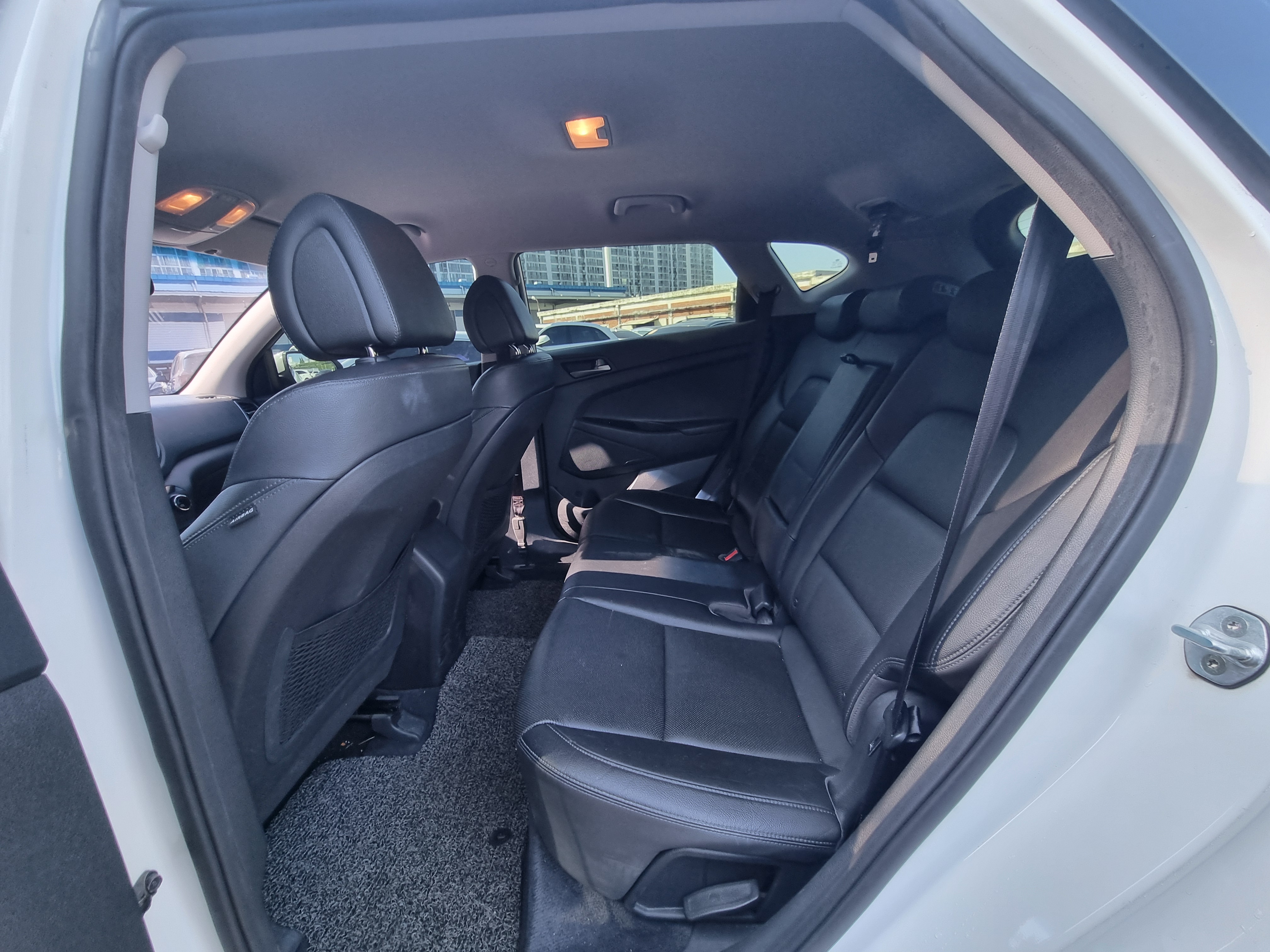 2018 HYUNDAI  ALL NEW TUCSON DIESEL 1.7 2WD SMART  - Thumbnail 33