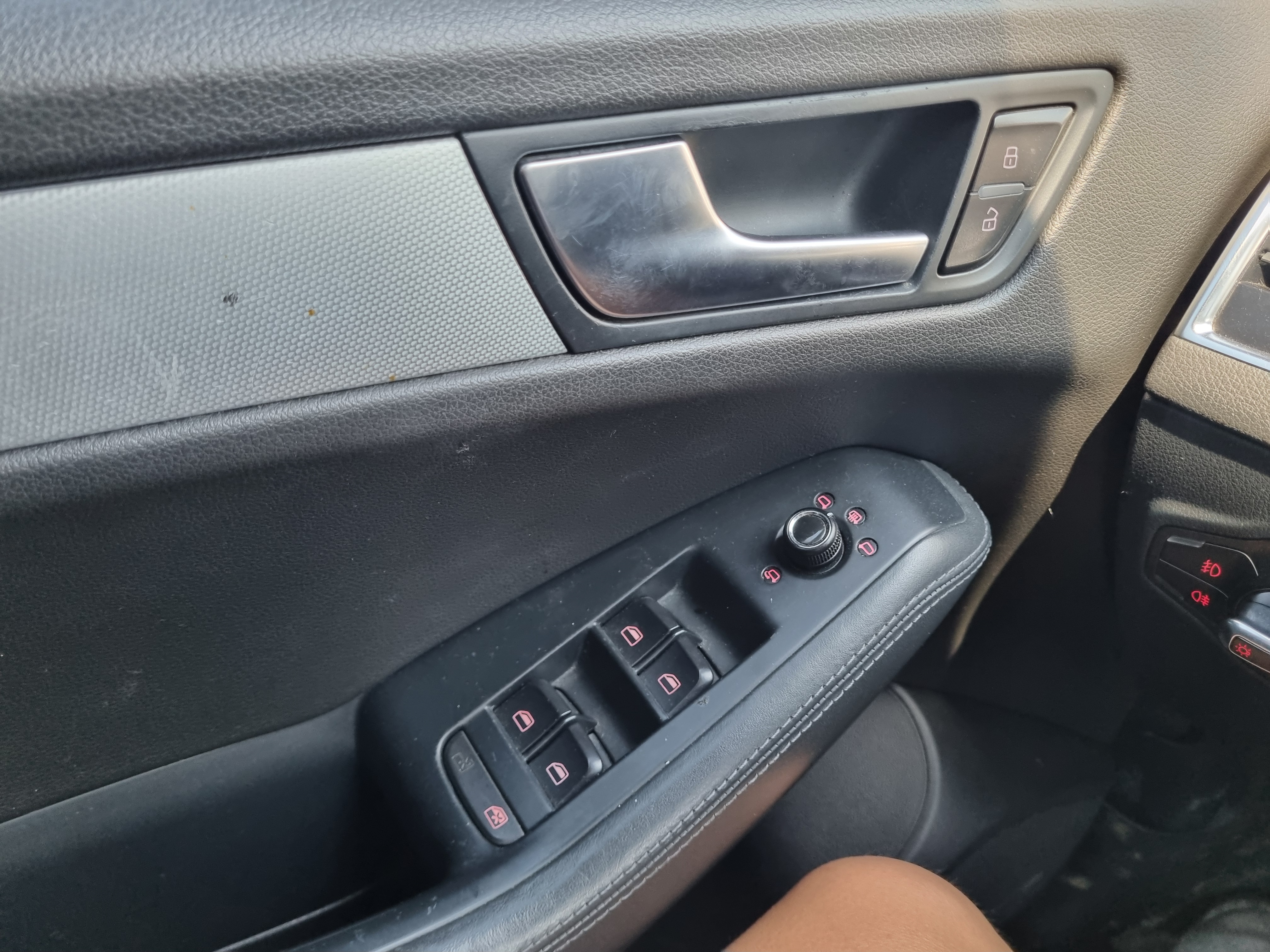 2011 AUDI  Q5 2.0 TDI QUATTRO  - Thumbnail 31