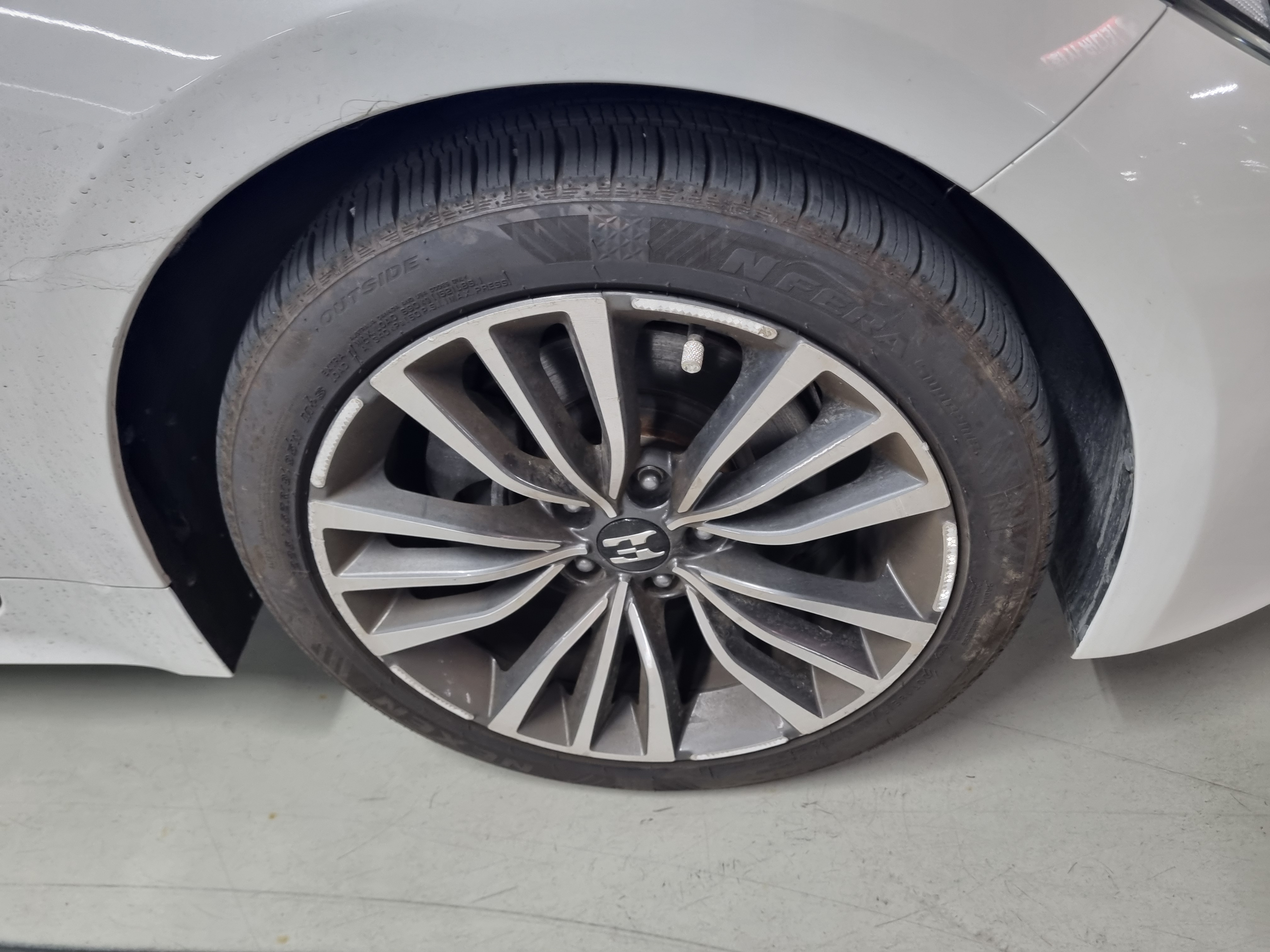 2017 KIA STINGER DIESEL 2.2 2WD PLATINUM - Thumbnail 9