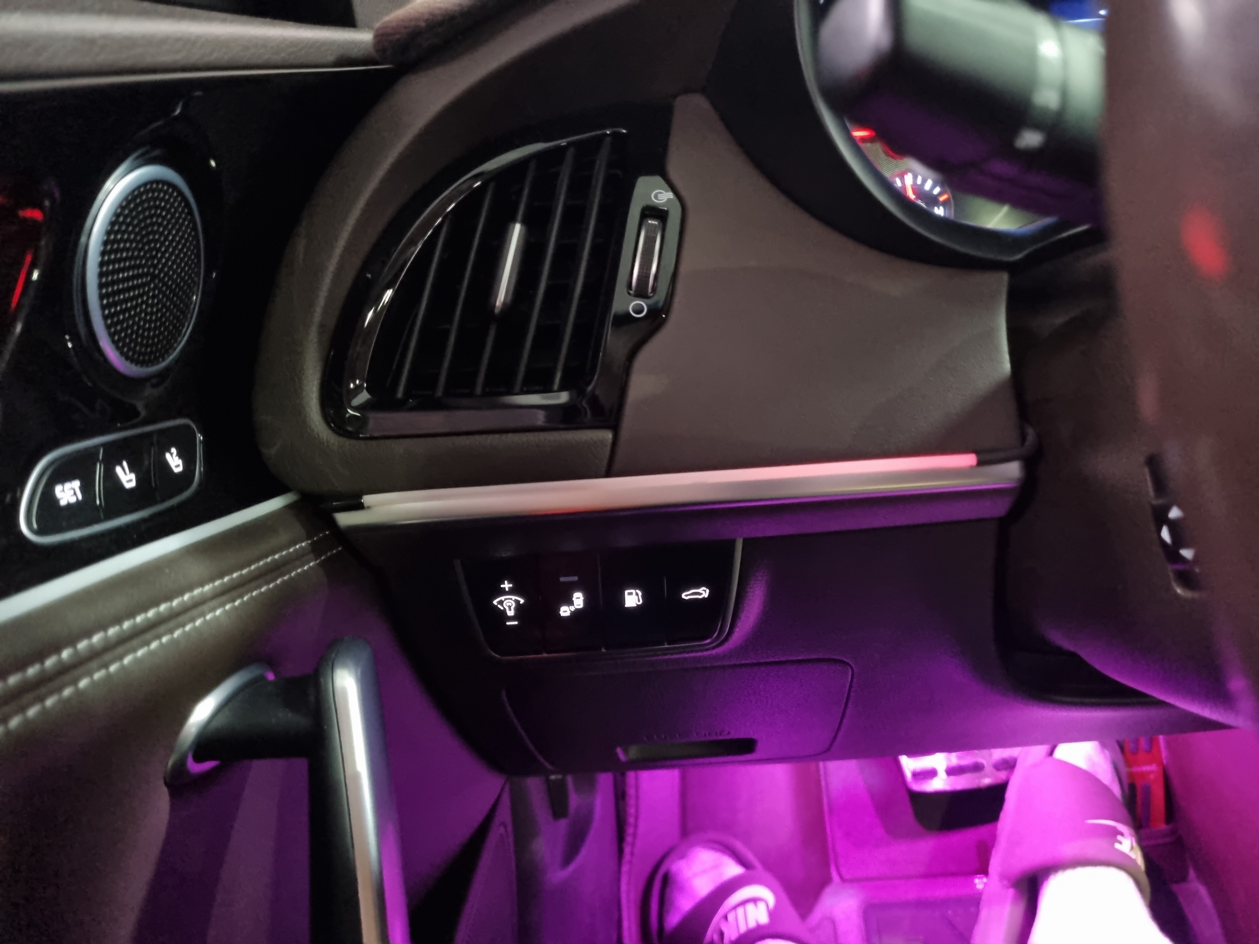 2017 KIA STINGER DIESEL 2.2 2WD PLATINUM - Thumbnail 31