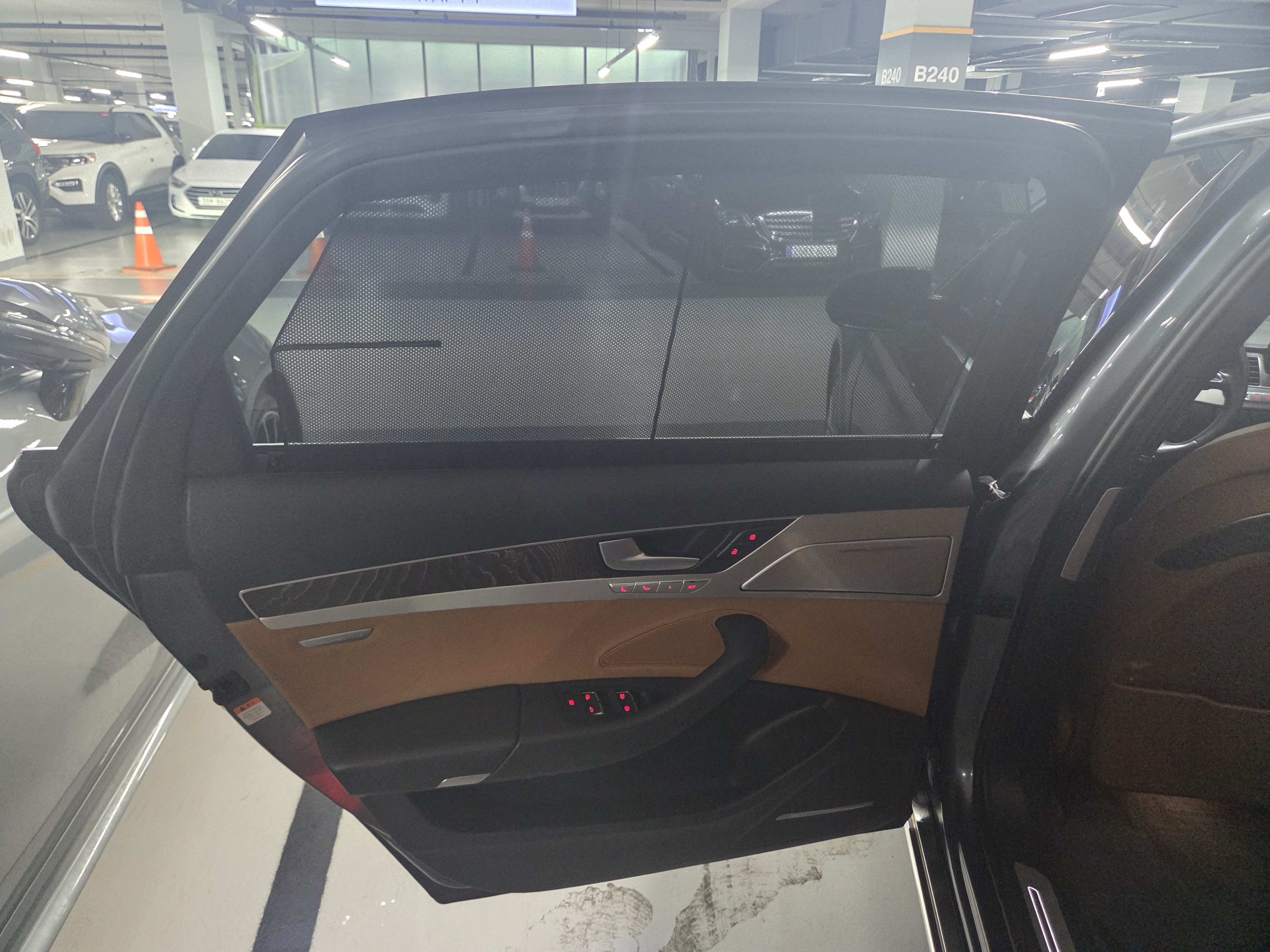 2016 AUDI A8 50 TDI QUATTRO DESIGN LWB D4  - Thumbnail 28