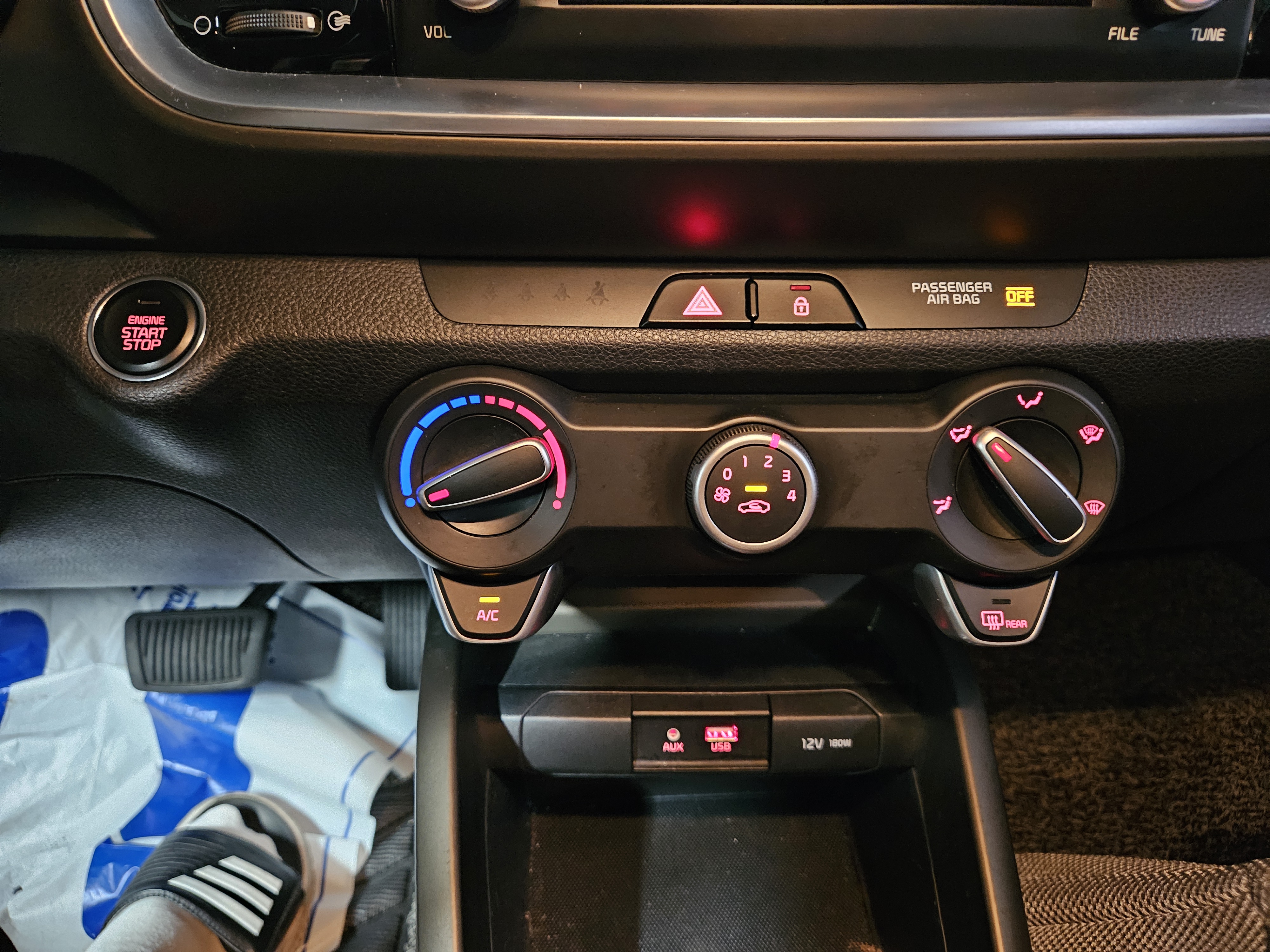 2018 KIA STONIC DIESEL 1.6 TRENDY - Thumbnail 20