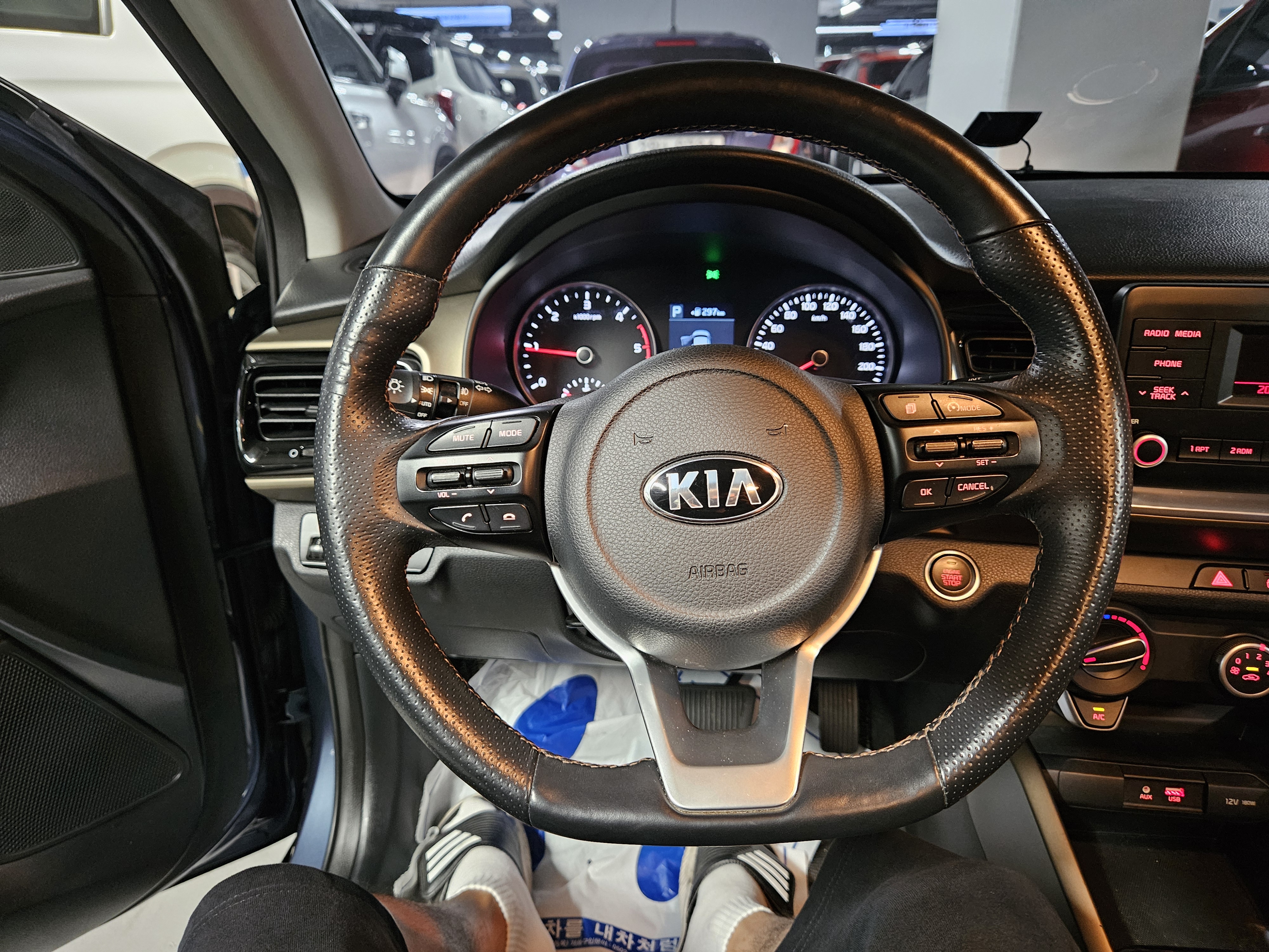 2018 KIA STONIC DIESEL 1.6 TRENDY - Thumbnail 24