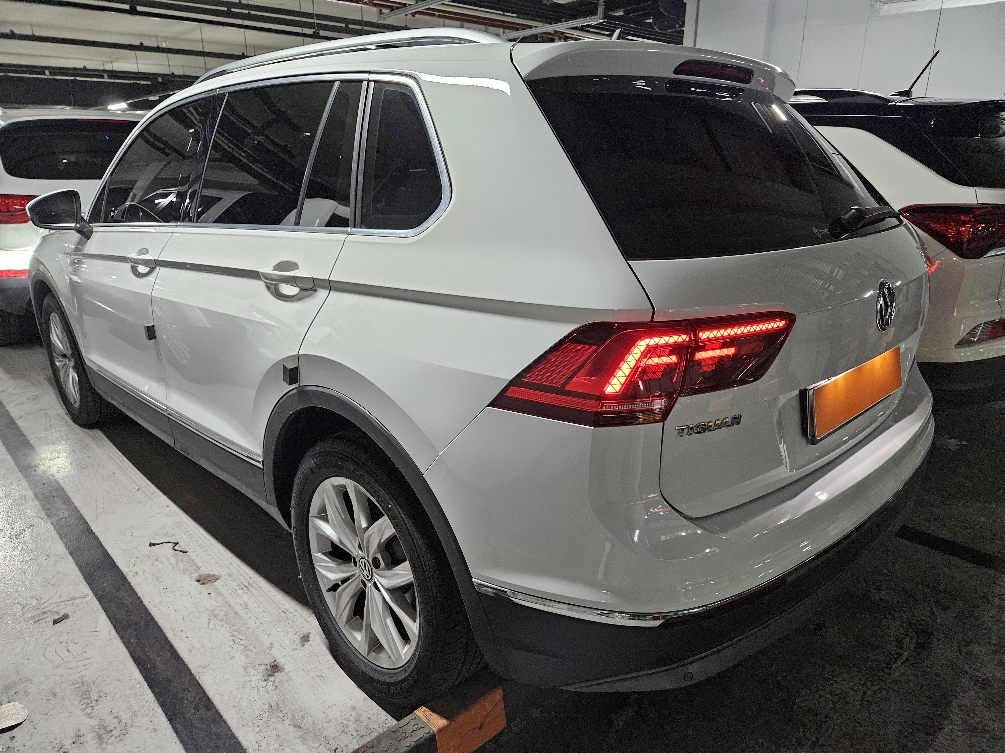 2018 VOLKSWAGEN TIGUAN (2ND GEN) 2.0 TDI - Thumbnail 2