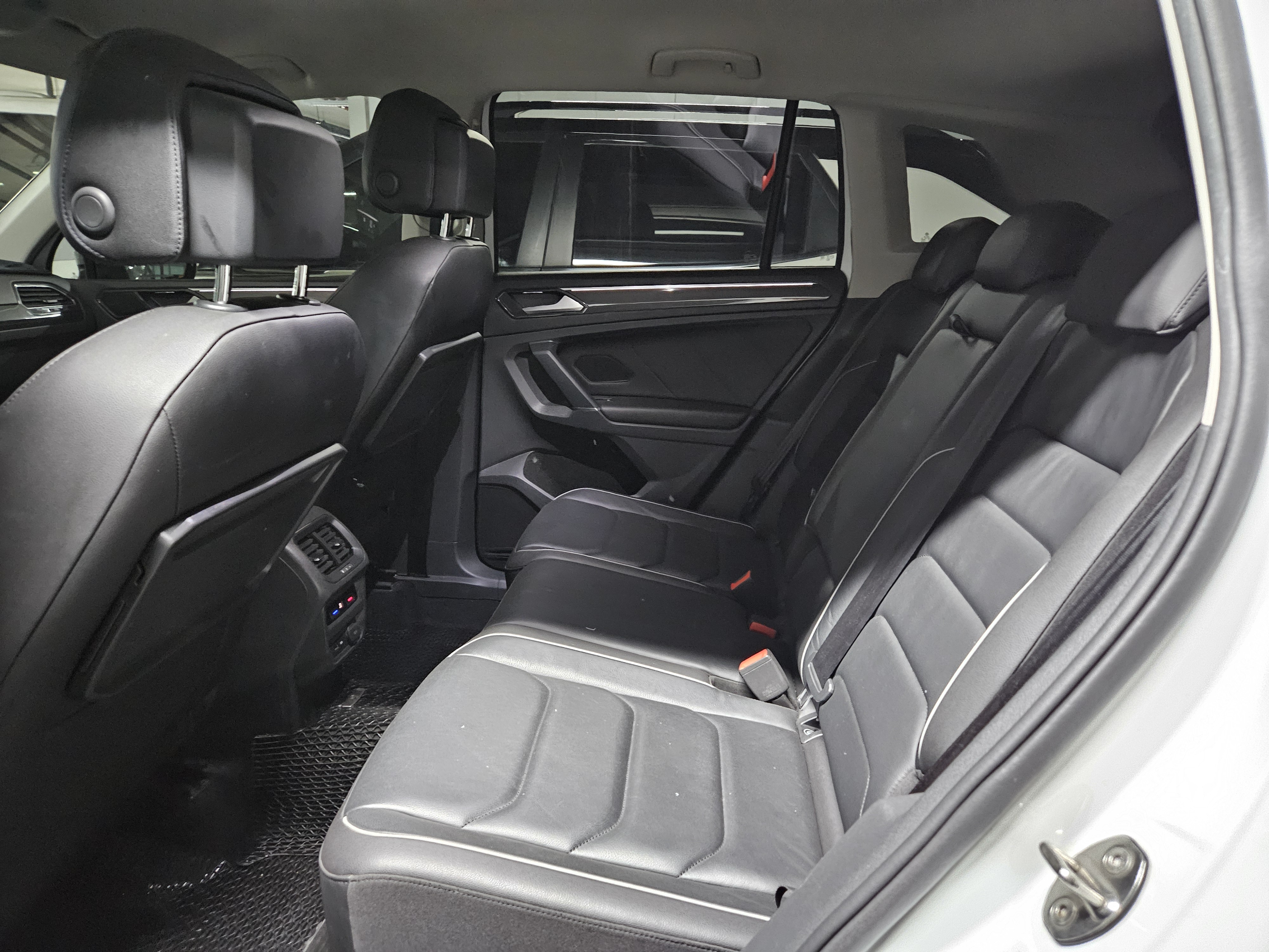 2018 VOLKSWAGEN TIGUAN (2ND GEN) 2.0 TDI - Thumbnail 28