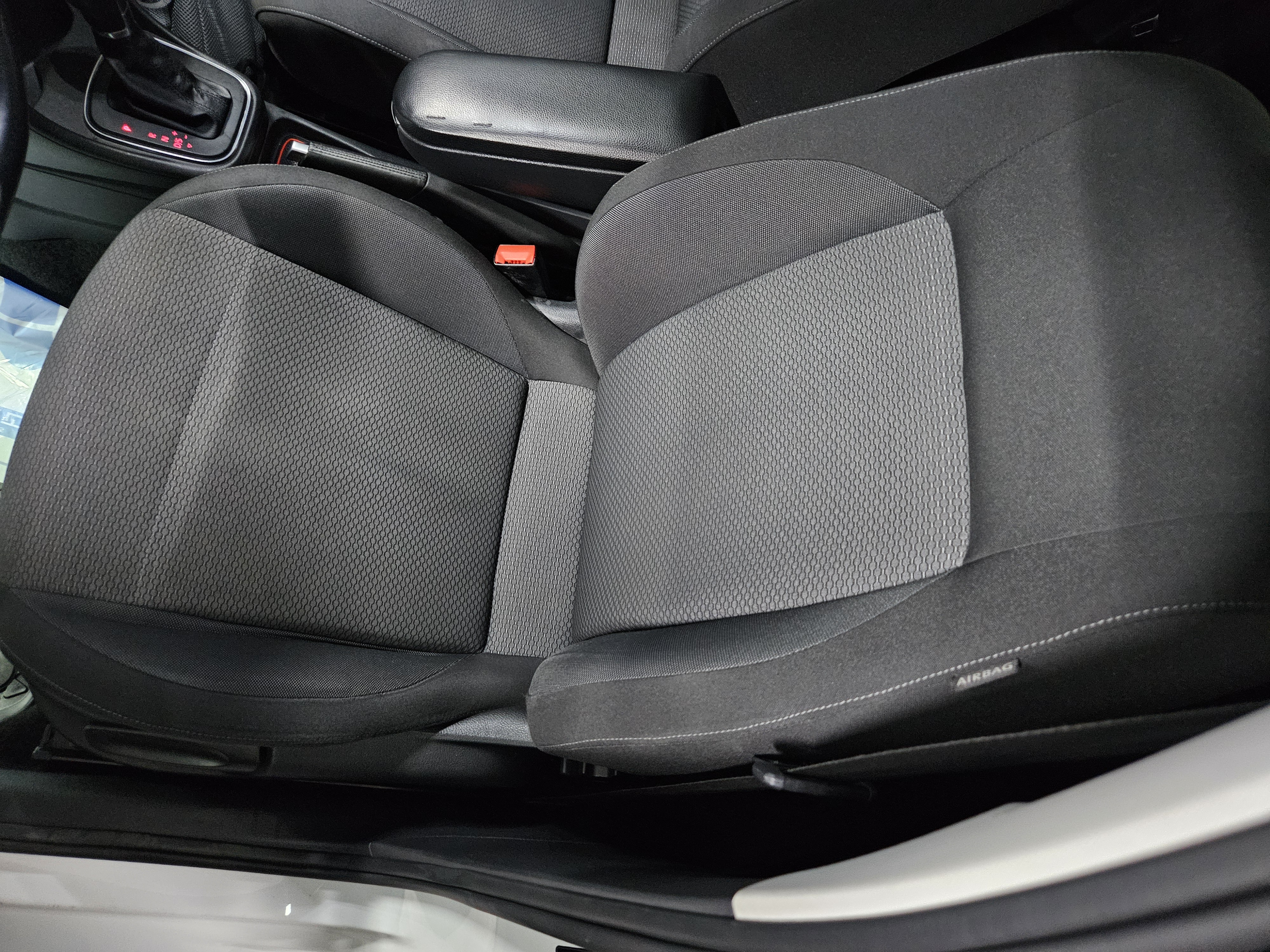 2015 VOLKSWAGEN POLO 1.4 TDI BLUEMOTION R-LINE - Thumbnail 14