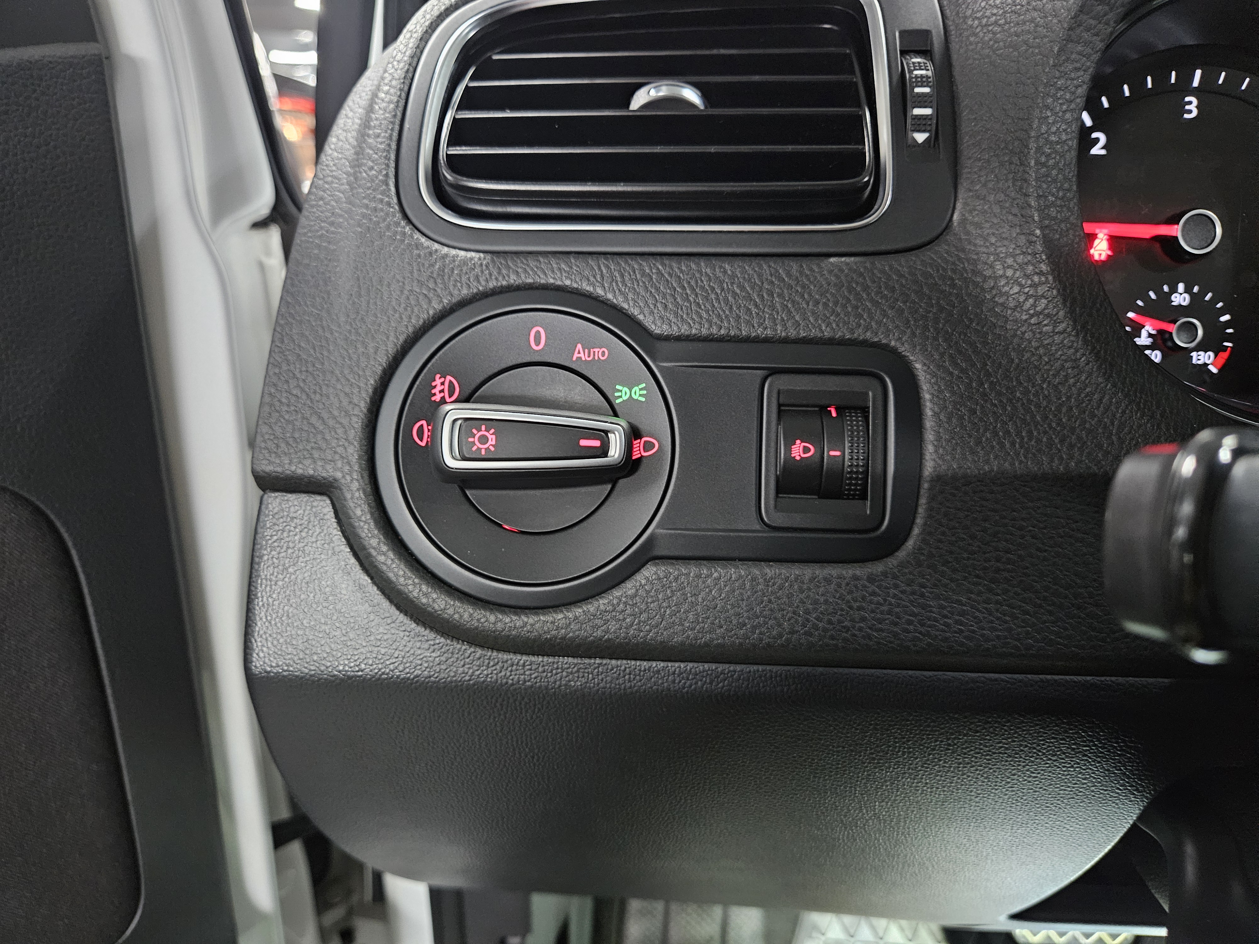 2015 VOLKSWAGEN POLO 1.4 TDI BLUEMOTION R-LINE - Thumbnail 23