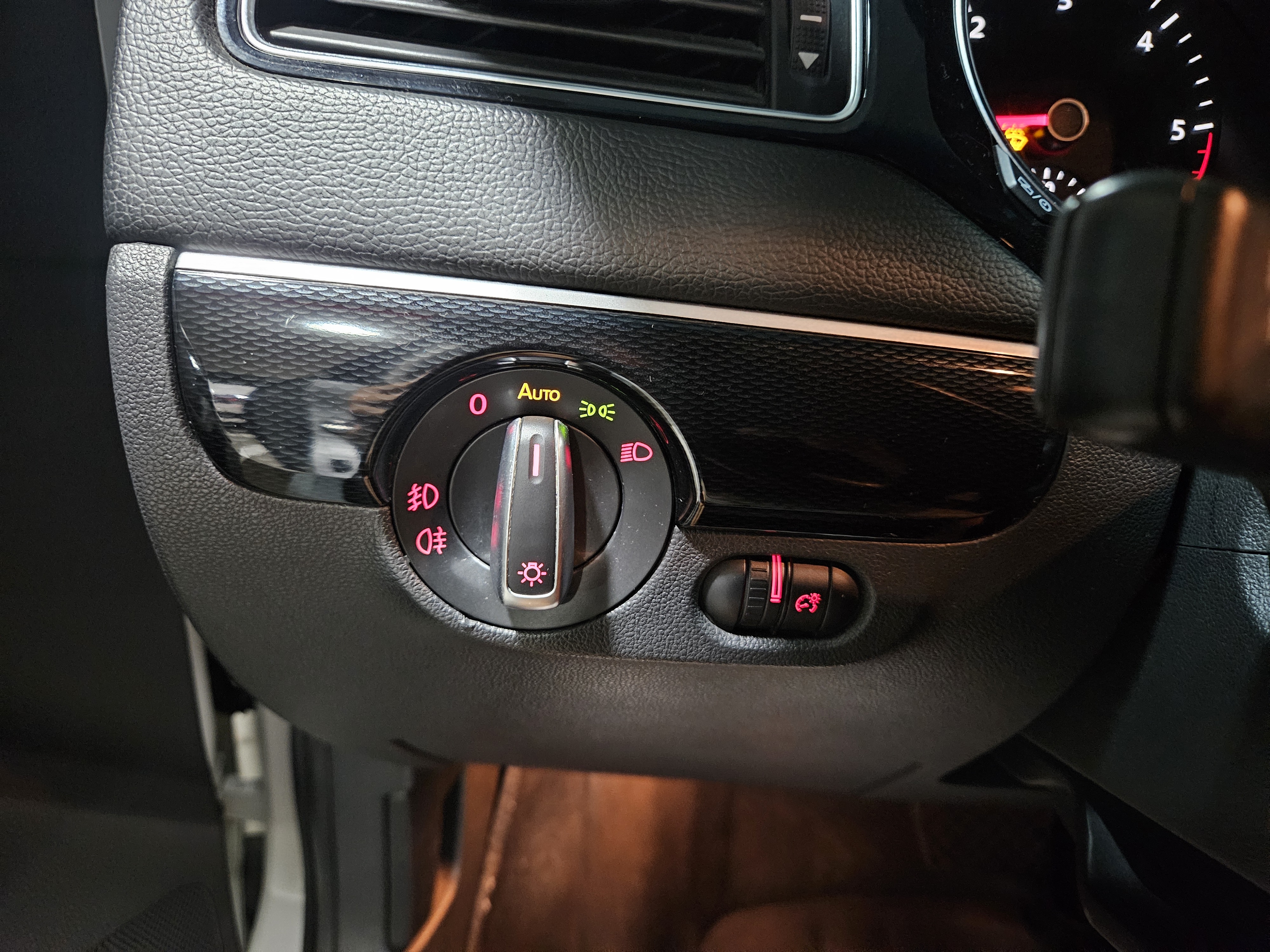 2015 VOLKSWAGEN NEW JETTA 2.0 TDI BLUEMOTION PREMIUM - Thumbnail 25
