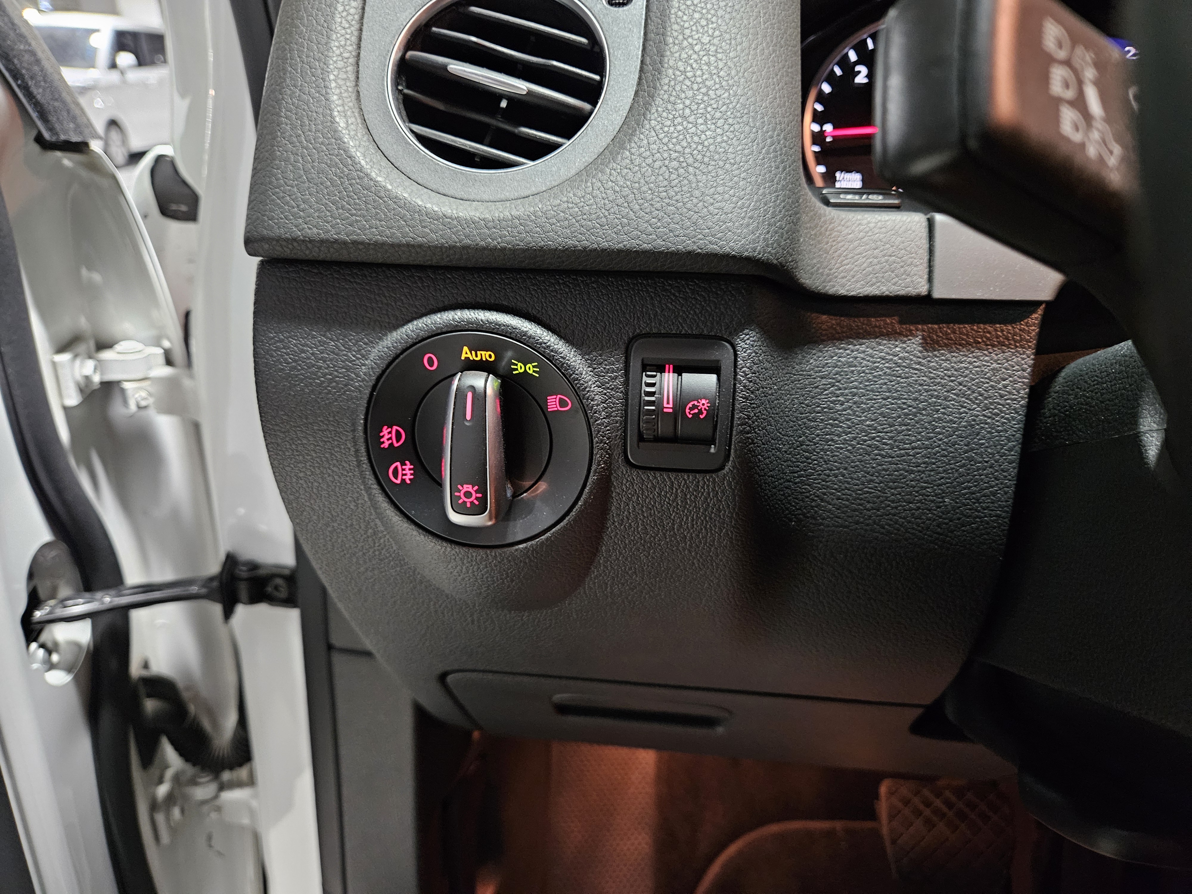 2015 VOLKSWAGEN NEW TIGUAN 2.0 TDI COMFORT - Thumbnail 26