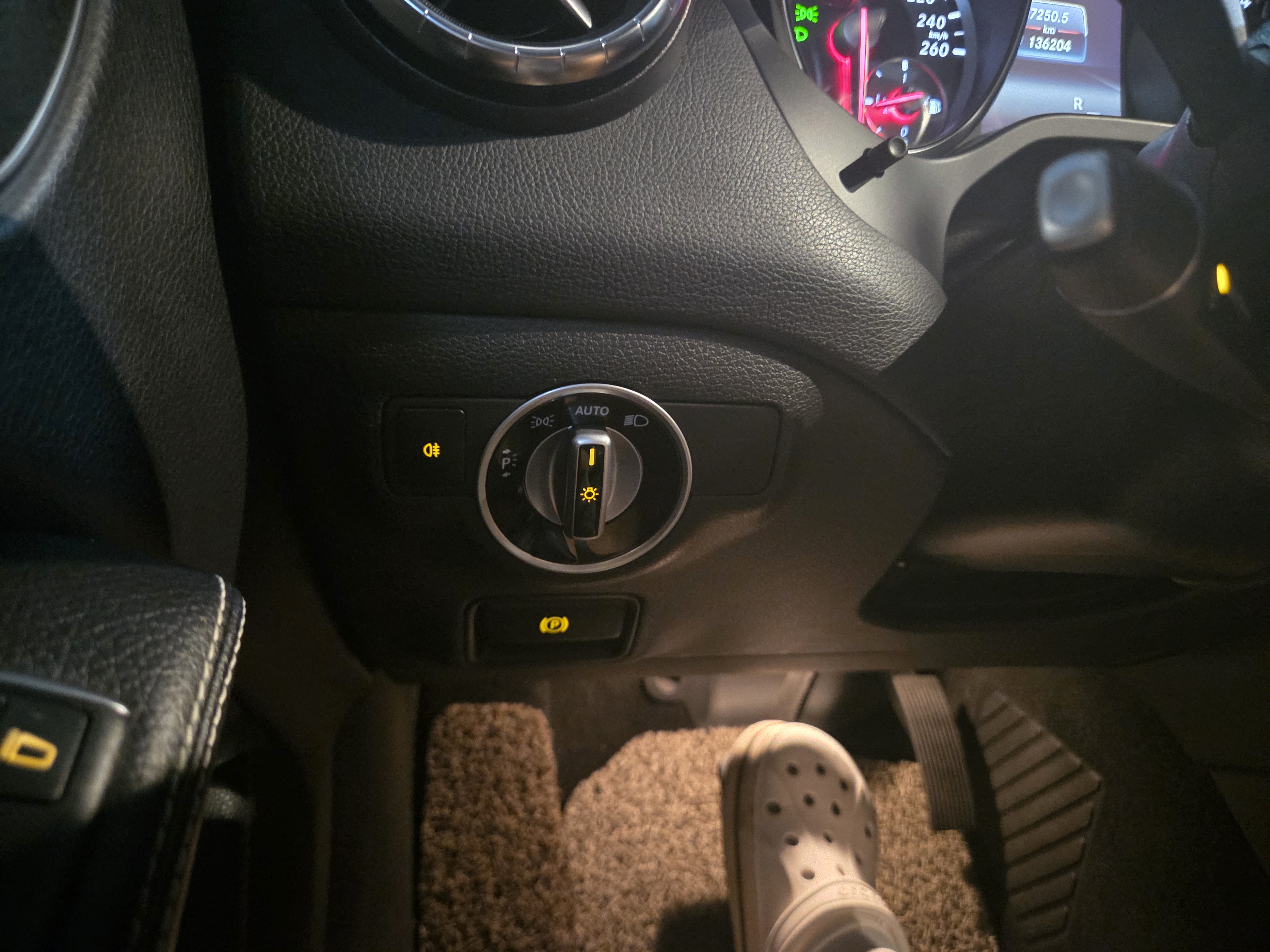 2016 MERCEDES-BENZ CLA-CLASS CLA 200D - Thumbnail 28