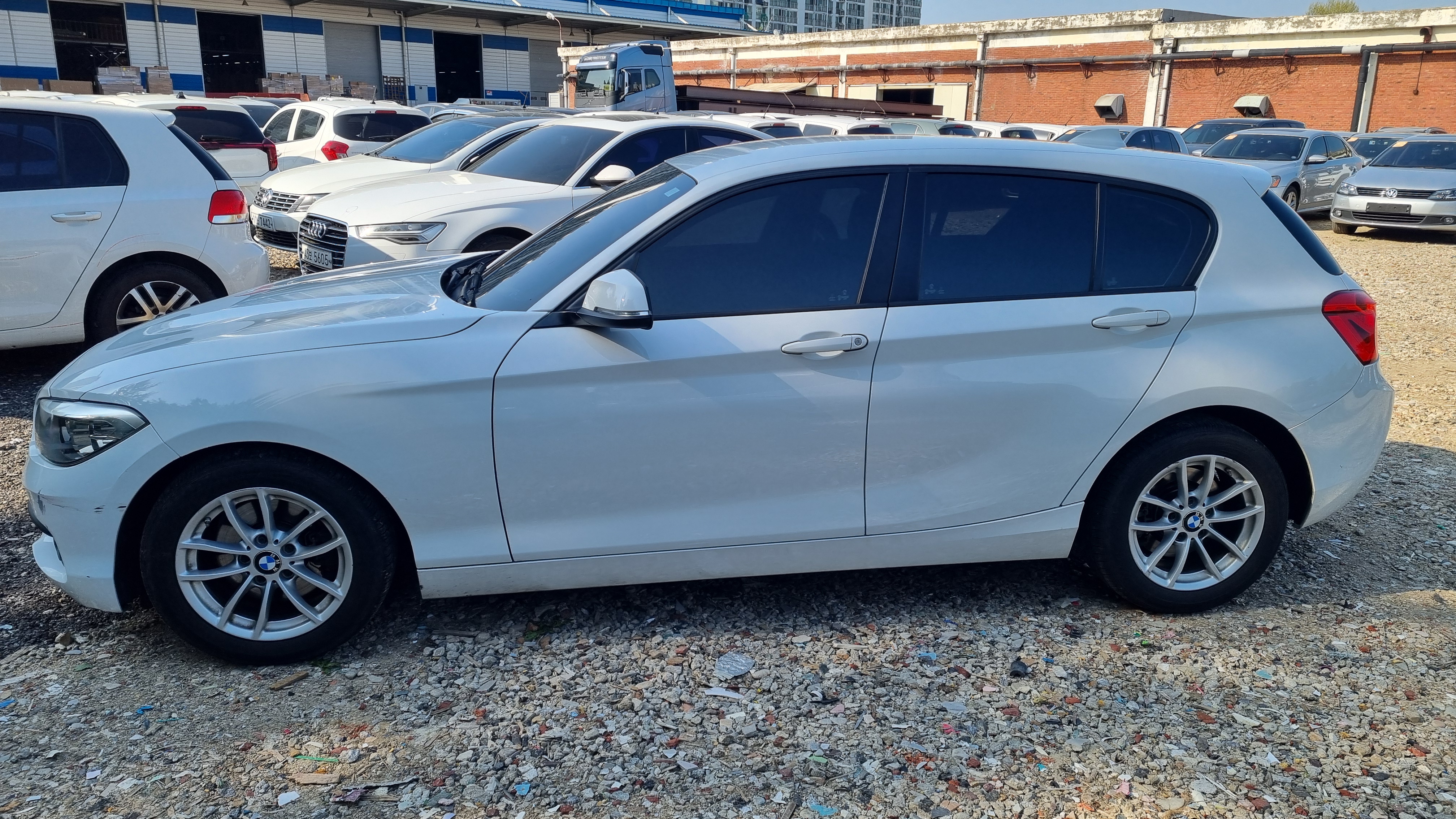 2016 BMW 1 Series (F20) 118d Sport - Thumbnail 4
