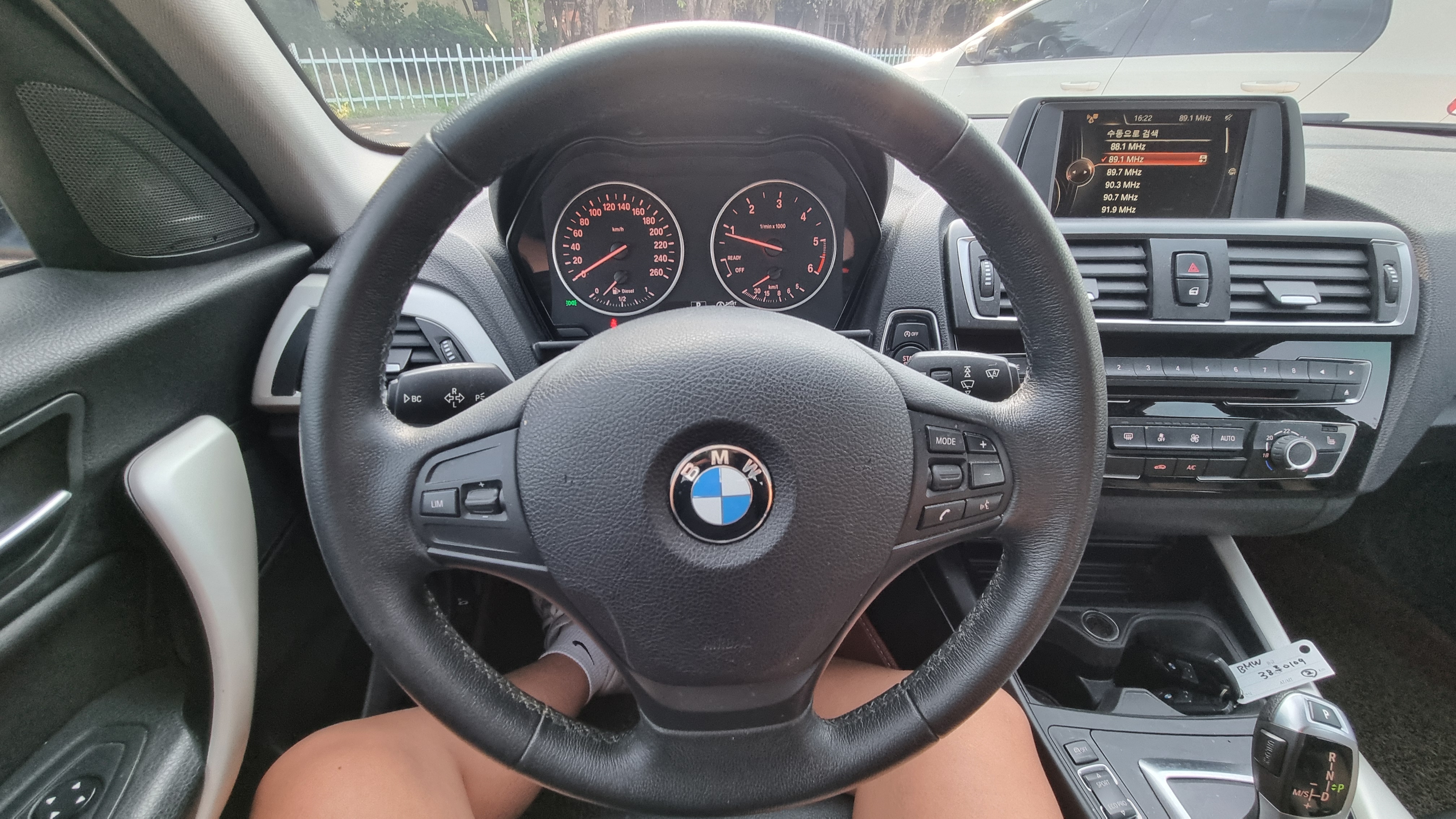 2016 BMW 1 Series (F20) 118d Sport - Thumbnail 26