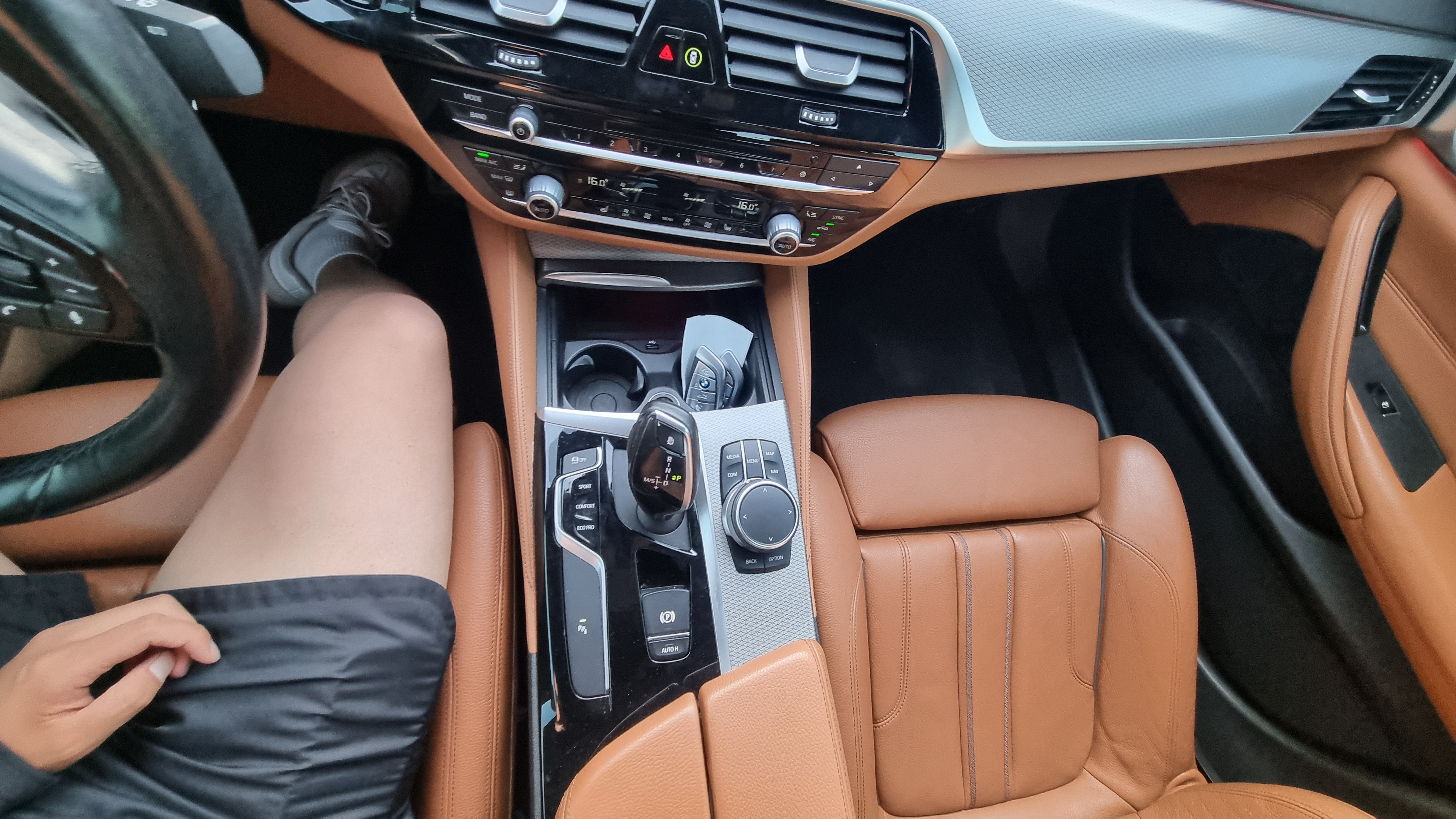 2017 BMW 5 Series (G30) 520d M Sport Package - Thumbnail 9