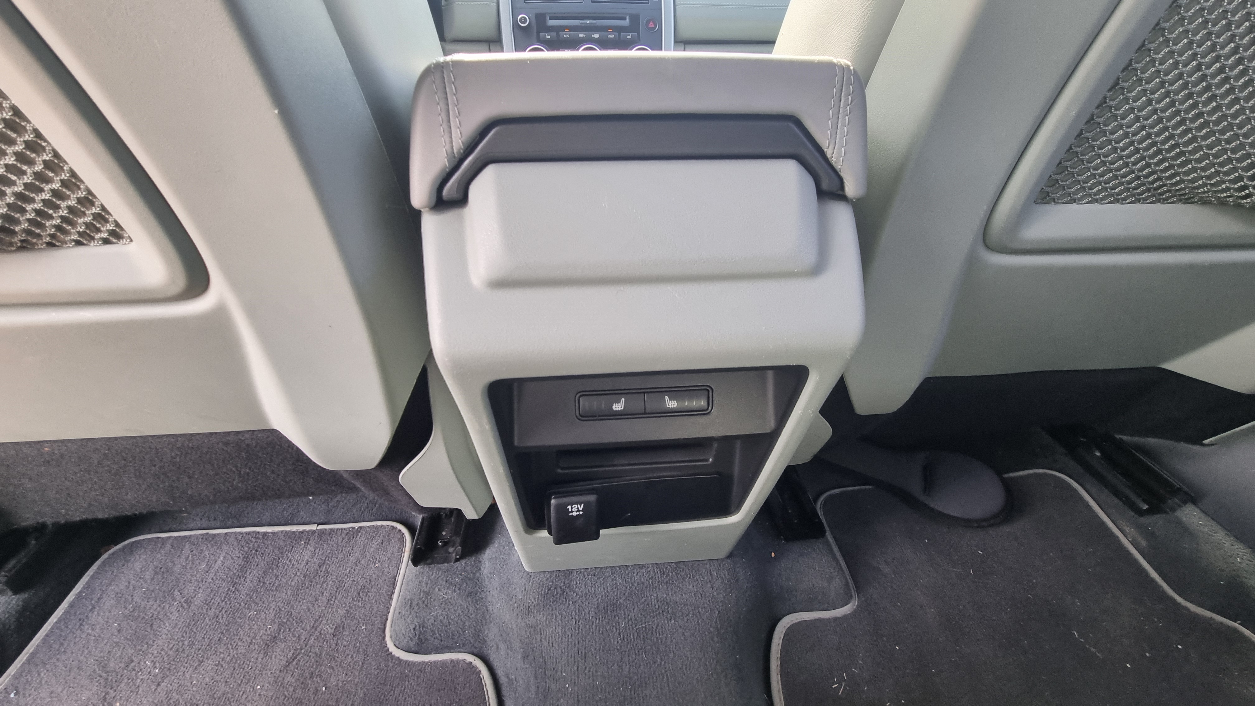 2016 LAND ROVER DISCOVERY SPORT 2.0 TD4 HSE LUXURY - Thumbnail 40
