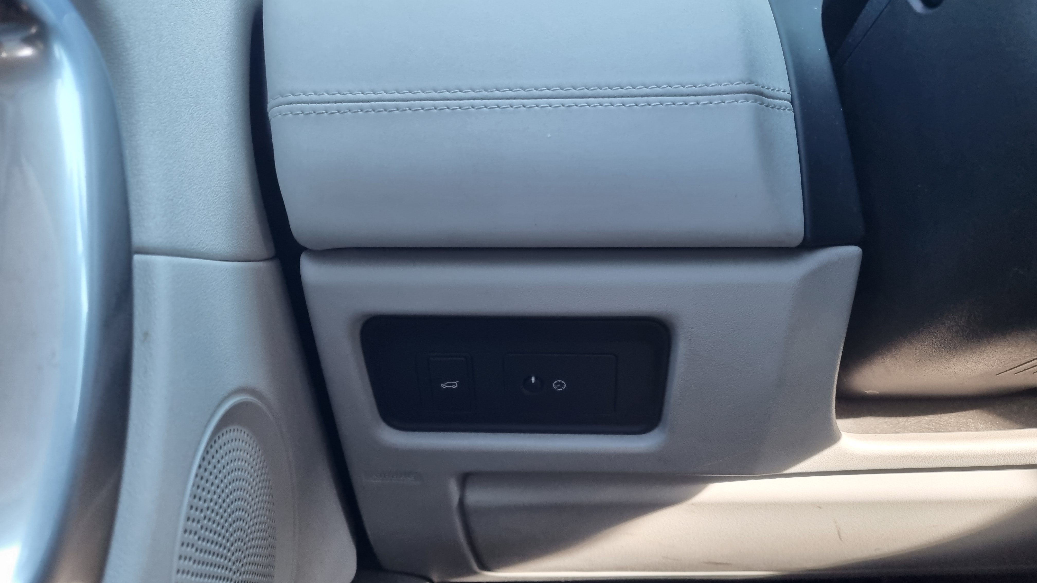 2017 LAND ROVER DISCOVERY SPORT 2.0 TD4 SE - Thumbnail 16
