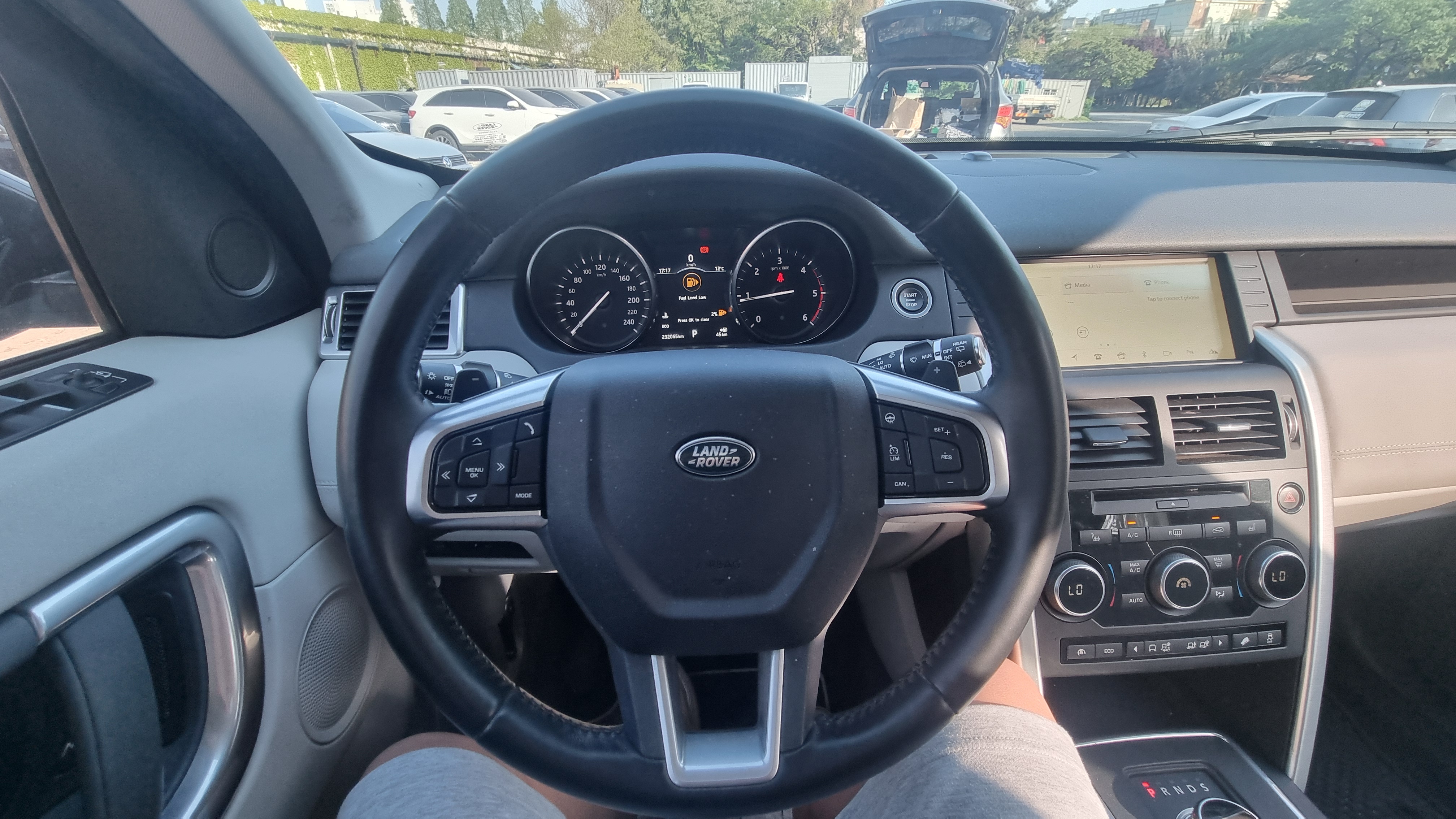 2017 LAND ROVER DISCOVERY SPORT 2.0 TD4 SE - Thumbnail 17