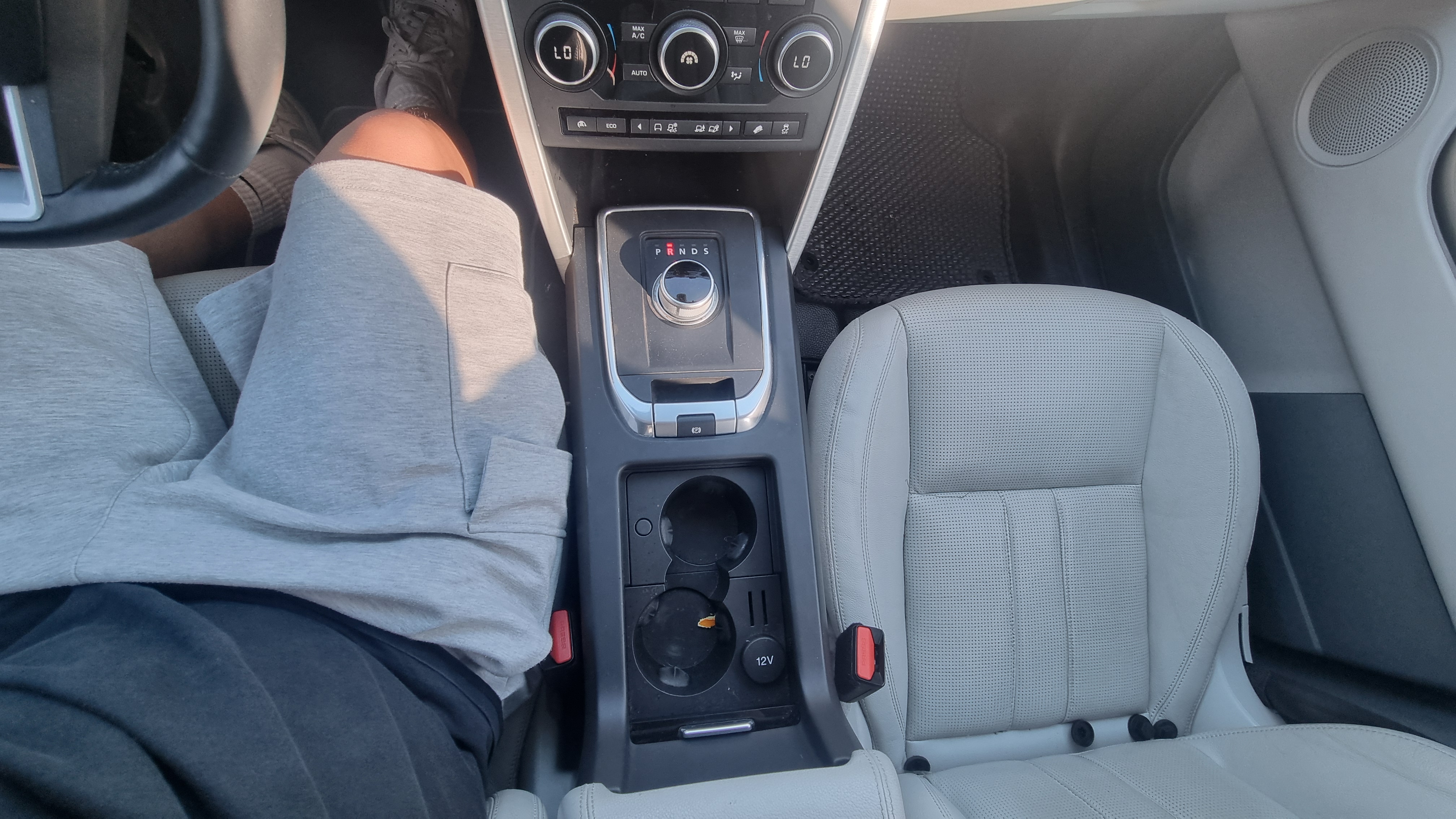 2017 LAND ROVER DISCOVERY SPORT 2.0 TD4 SE - Thumbnail 20