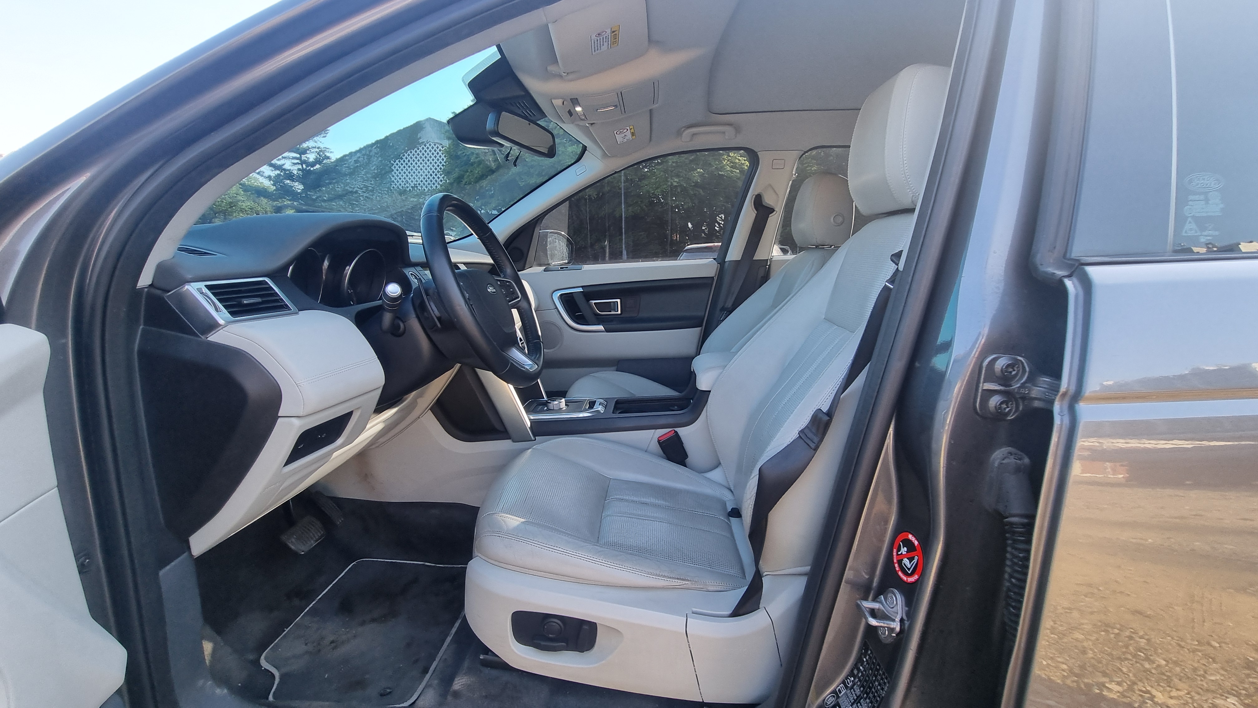 2017 LAND ROVER DISCOVERY SPORT 2.0 TD4 SE - Thumbnail 25