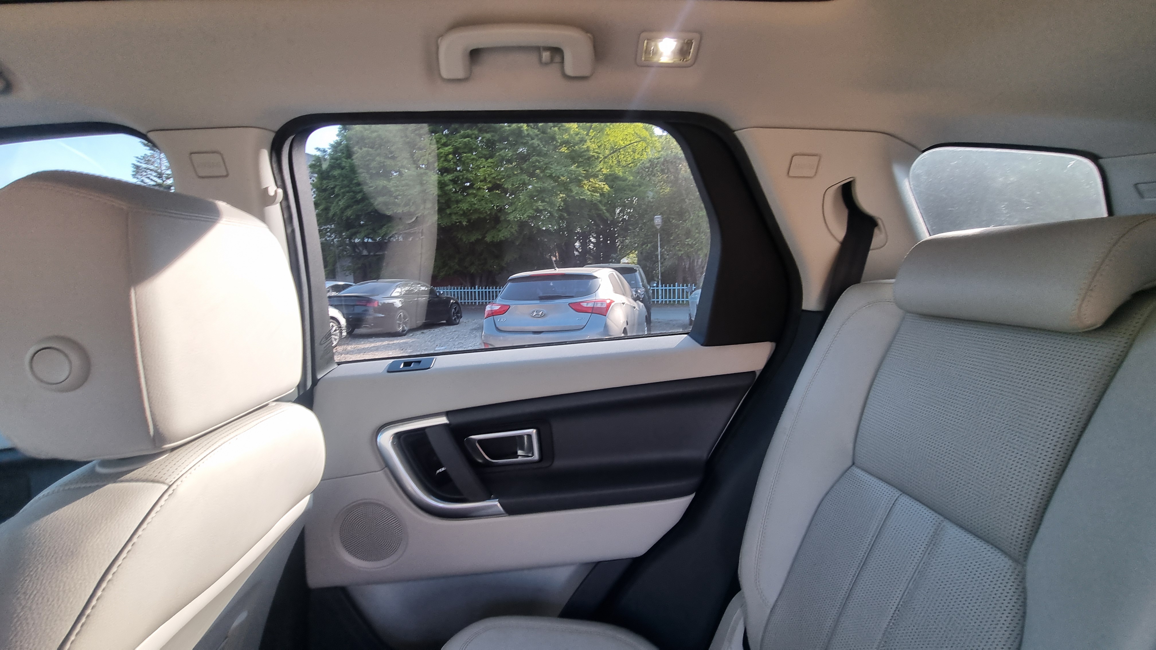 2017 LAND ROVER DISCOVERY SPORT 2.0 TD4 SE - Thumbnail 31