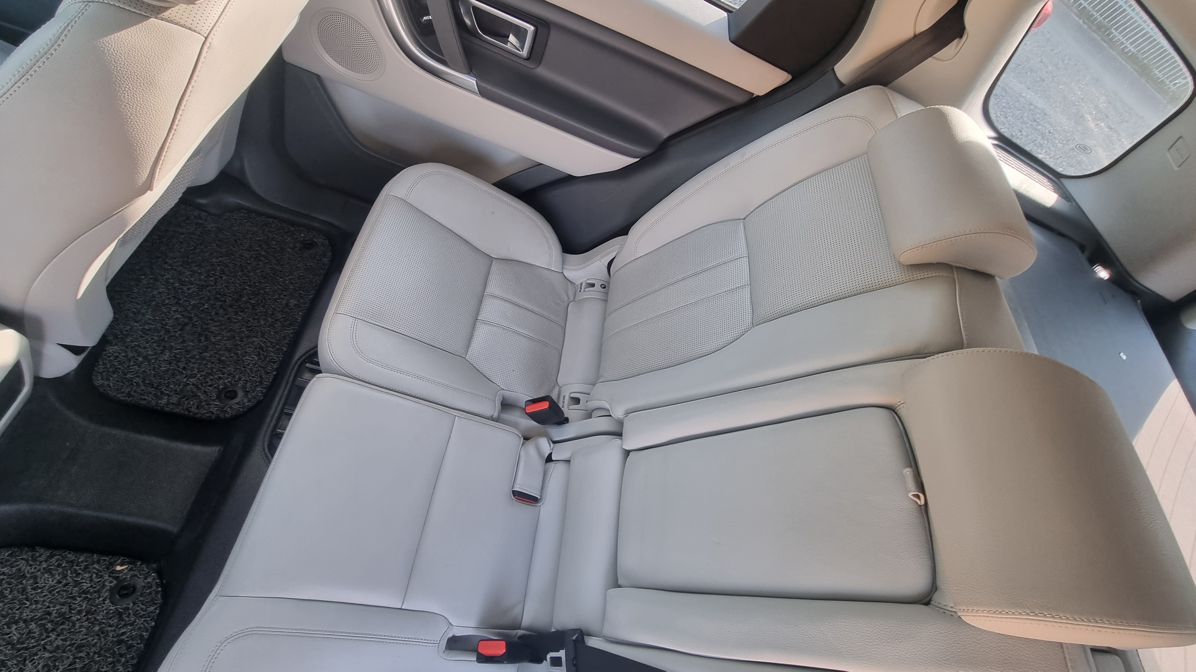 2017 LAND ROVER DISCOVERY SPORT 2.0 TD4 SE - Thumbnail 32