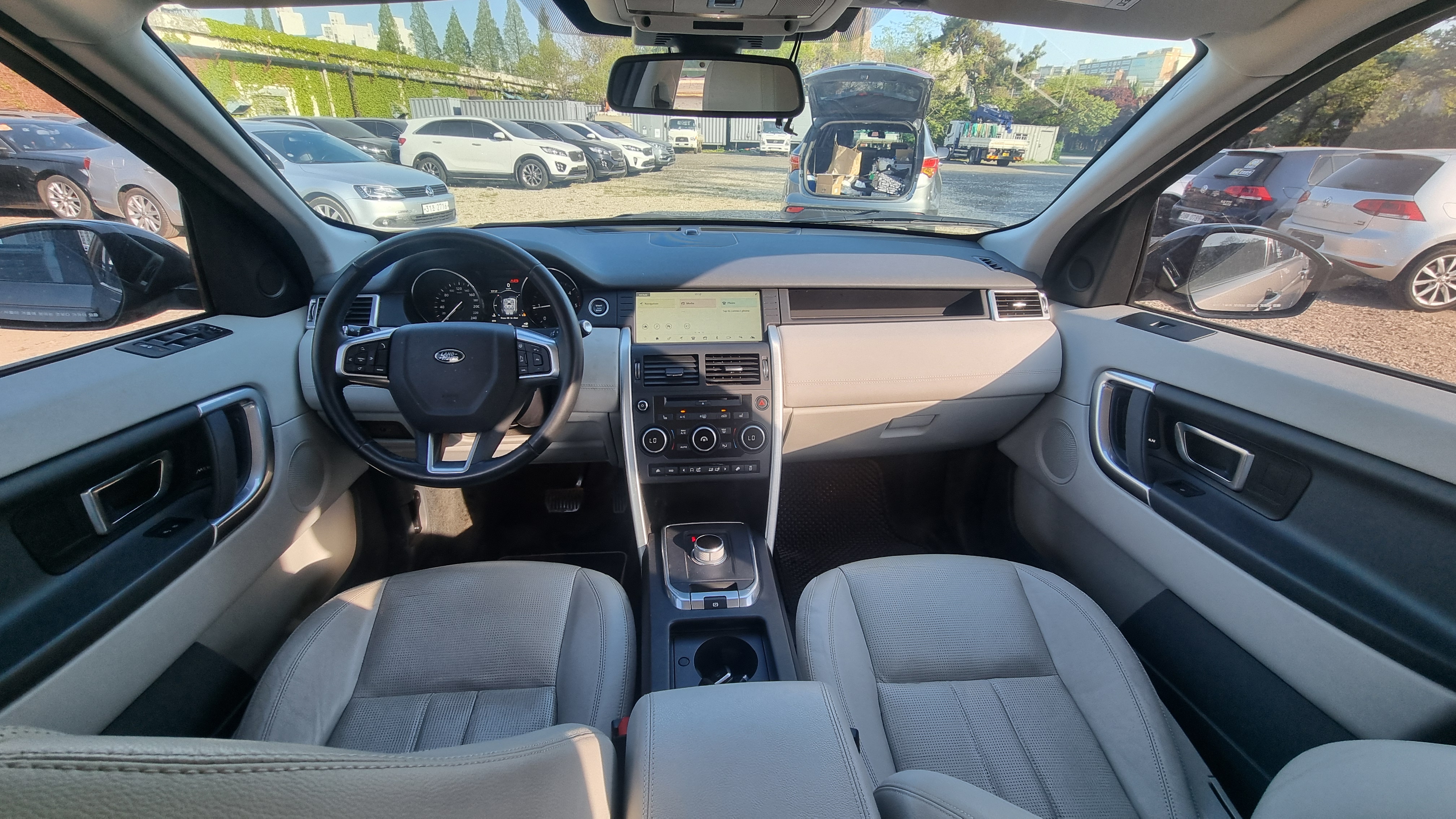 2017 LAND ROVER DISCOVERY SPORT 2.0 TD4 SE - Thumbnail 43