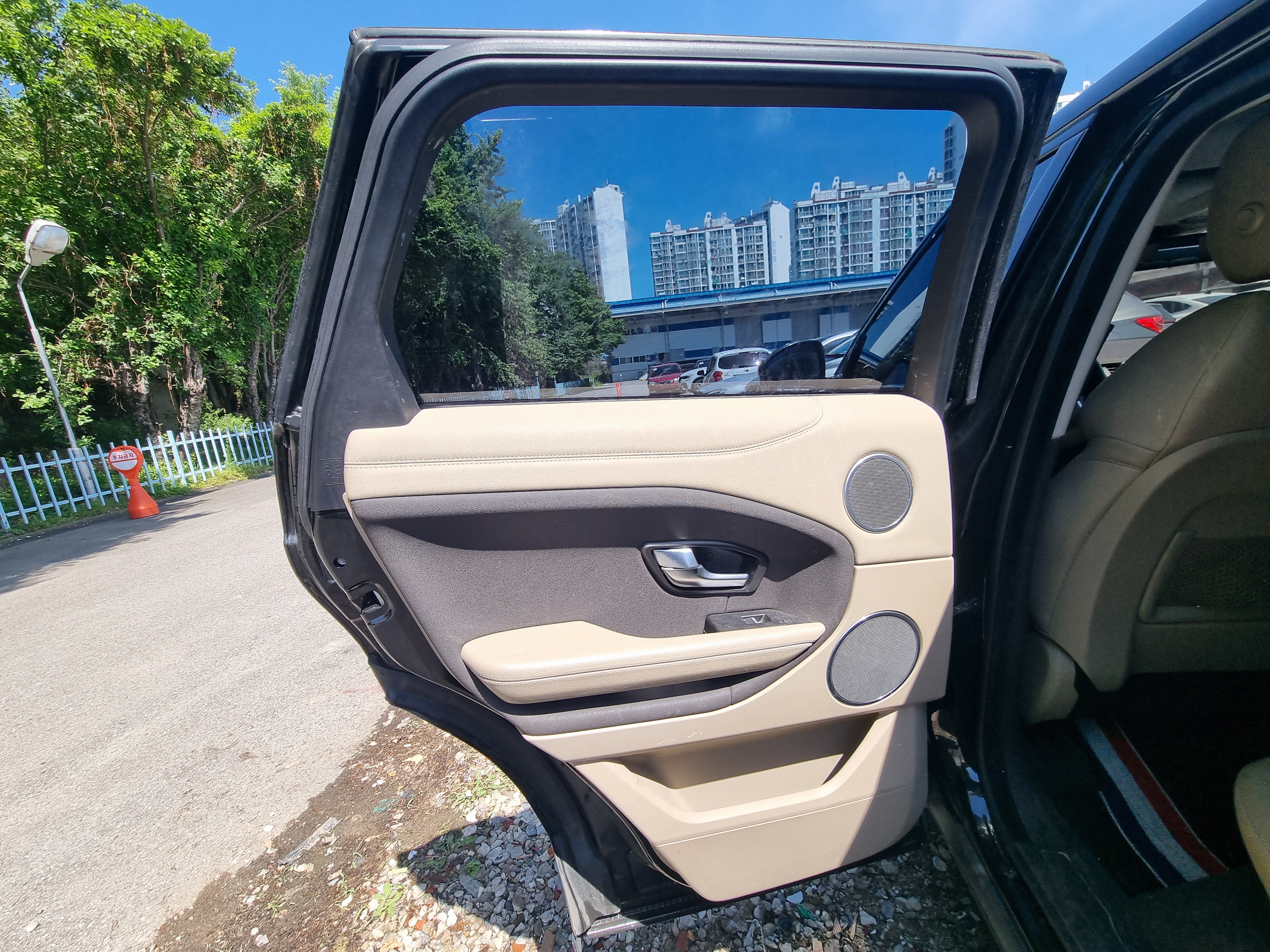2016 LAND ROVER RANGE ROVER EVOQUE 2.0 TD4 SE - Thumbnail 26