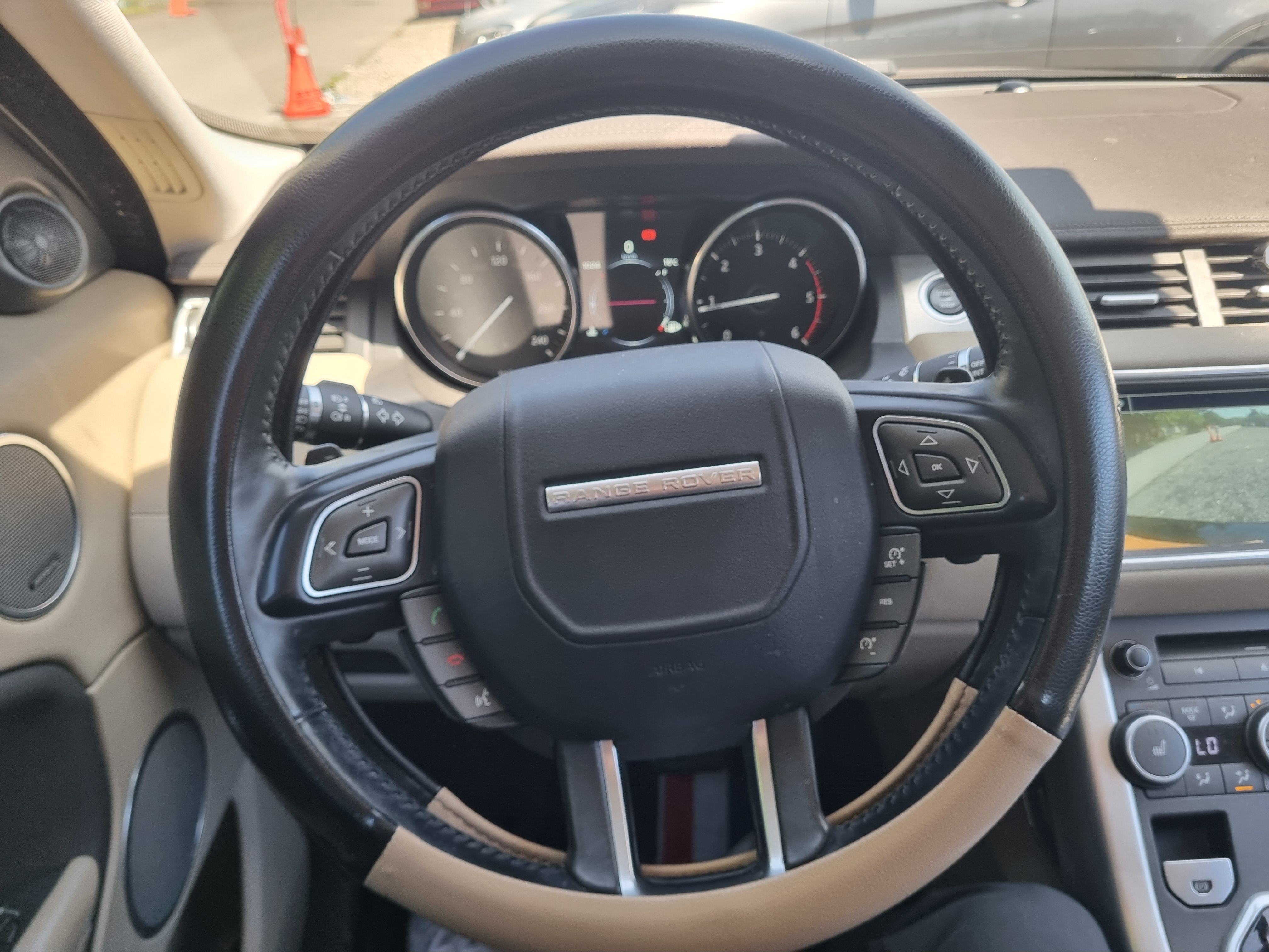 2016 LAND ROVER RANGE ROVER EVOQUE 2.0 TD4 SE - Thumbnail 30