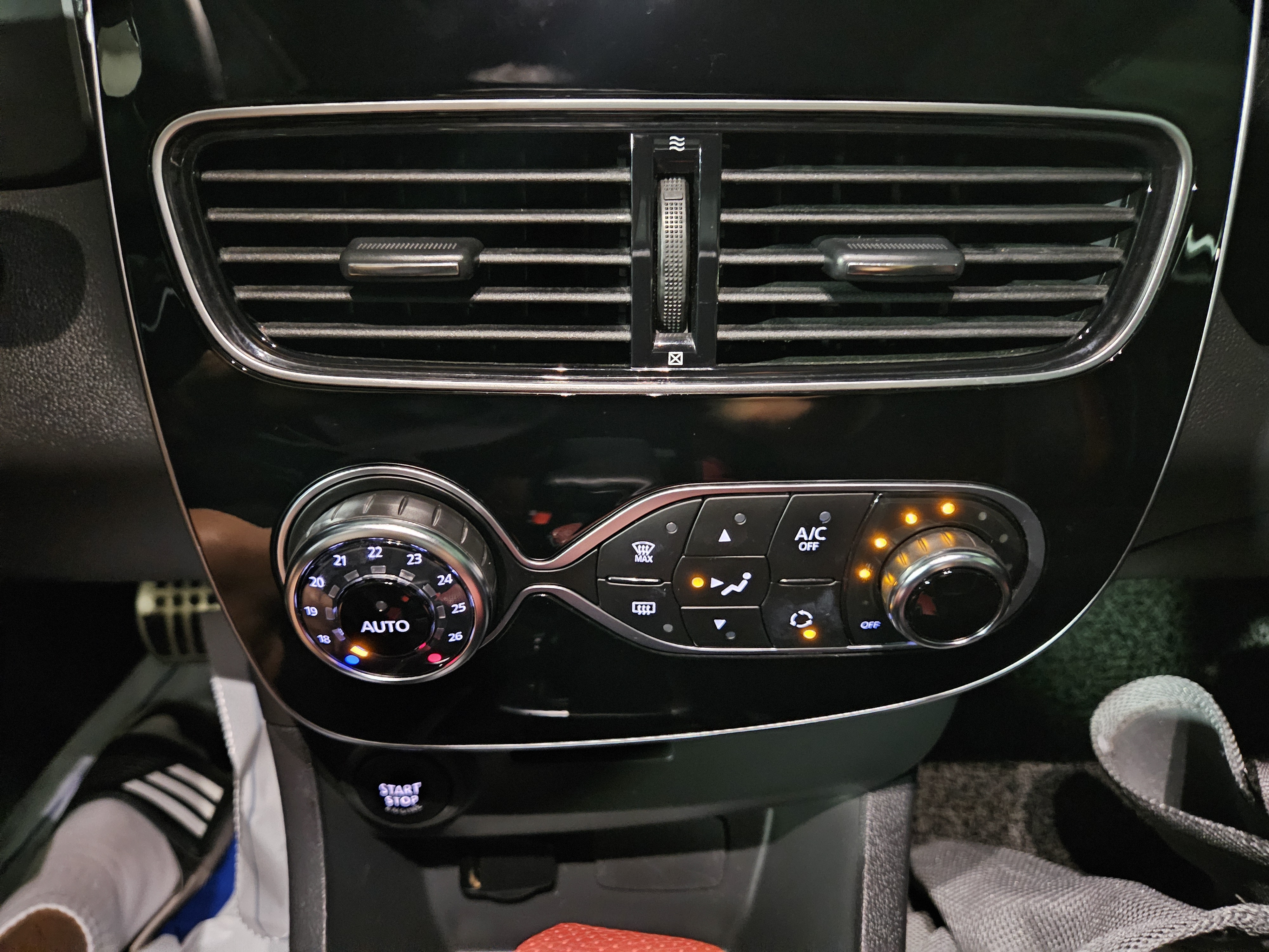 2019 RENAULT KOREA CLIO INTENS PANORAMIC - Thumbnail 20