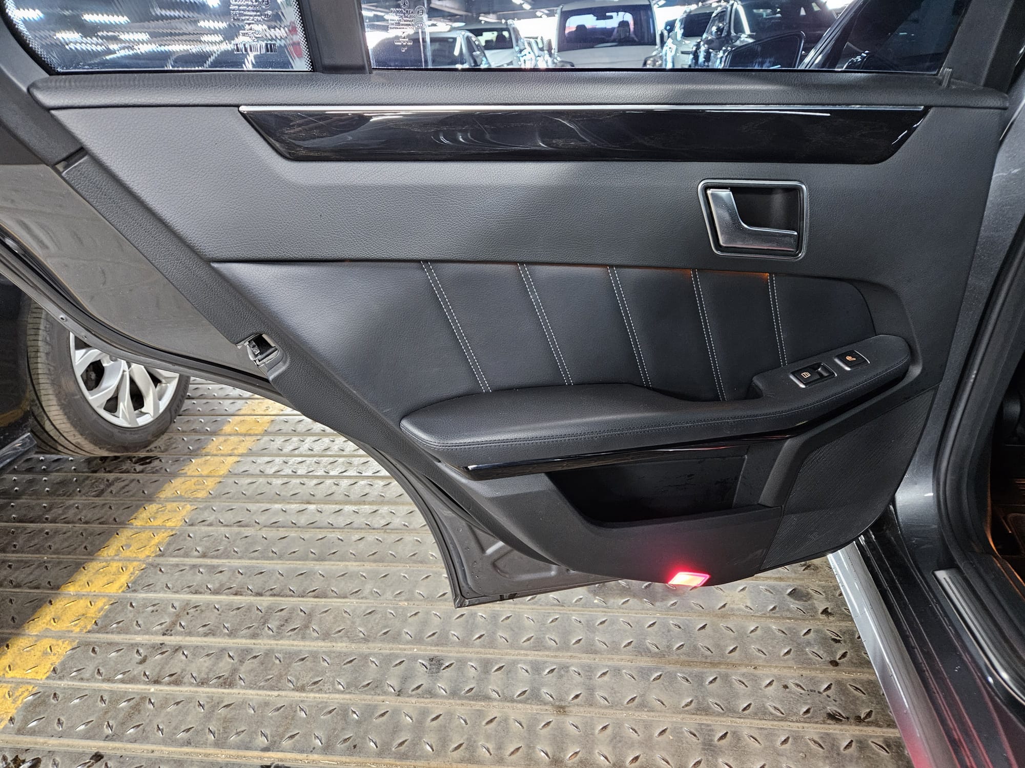 2015 MERCEDES-BENZ E-CLASS W212 E350 BLUETEC 4MATIC - Thumbnail 30