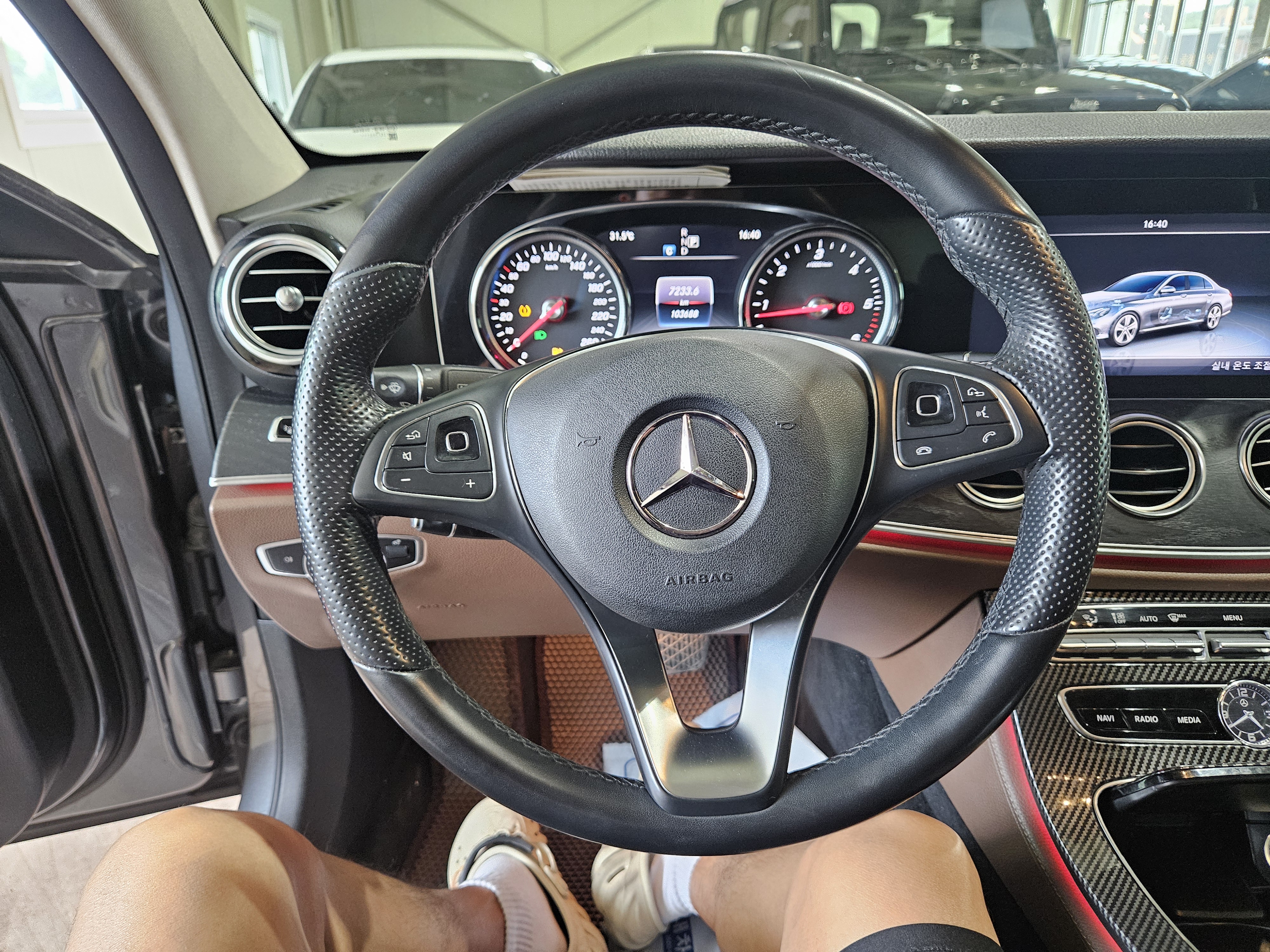 2017 MERCEDES-BENZ E-CLASS (W213) E220D AVANTGARDE - Thumbnail 25