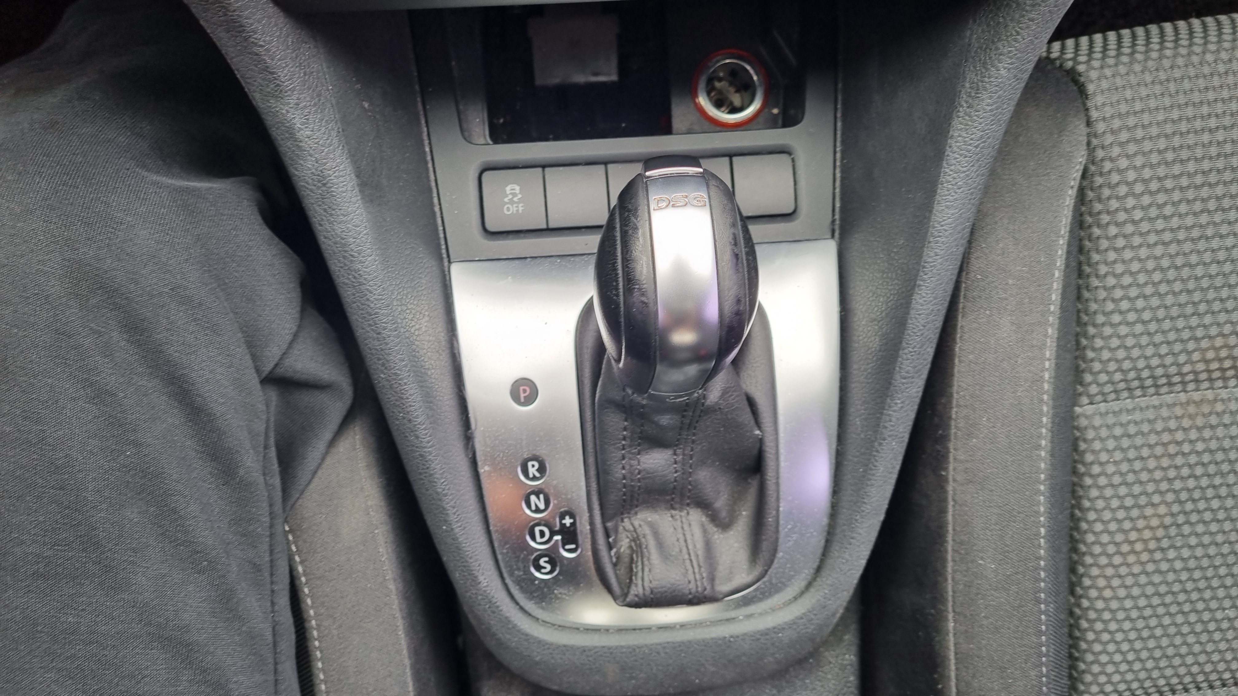 2011 VOLKSWAGEN GOLF 6 2.0 TDI - Thumbnail 16