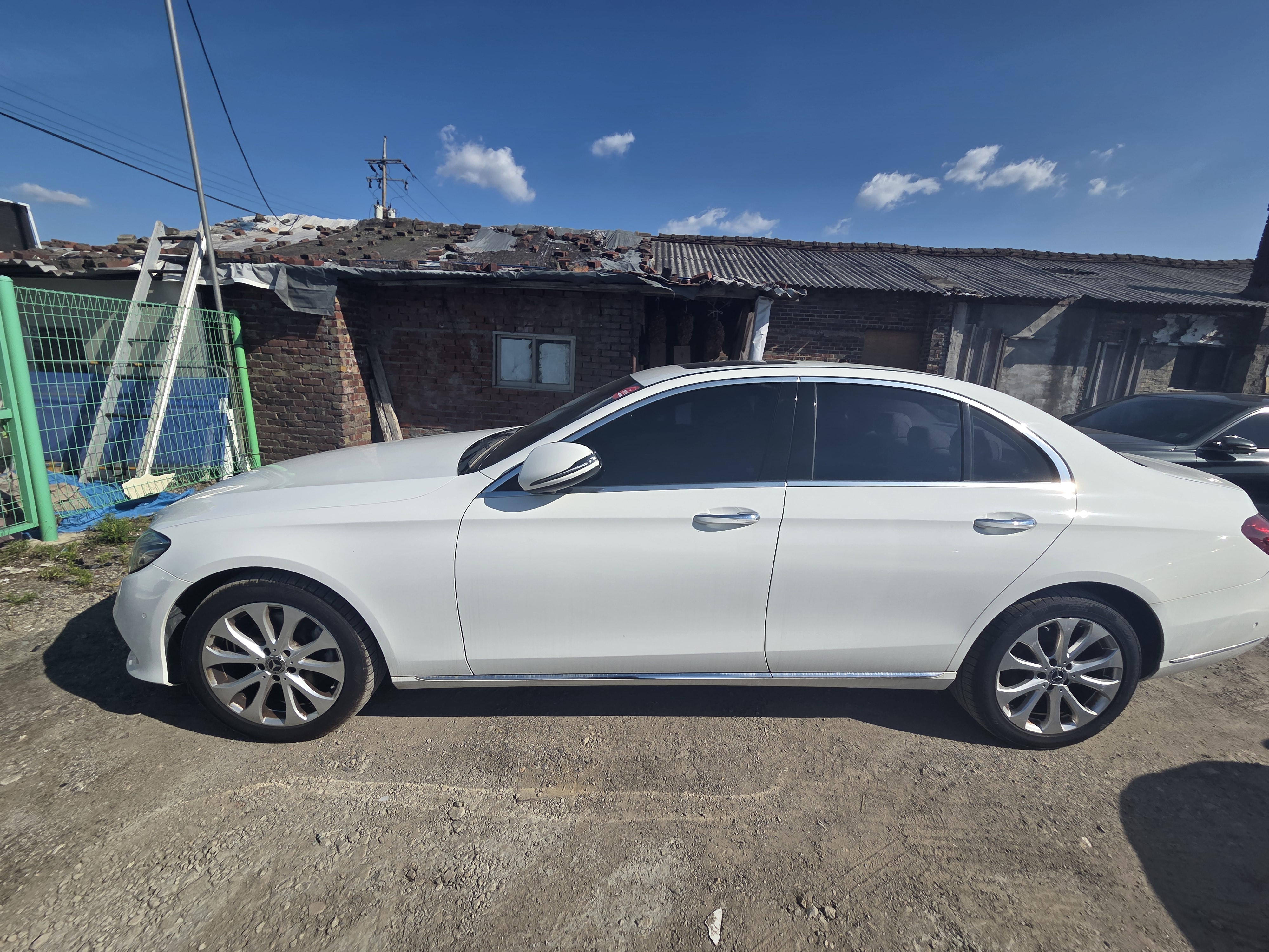 2017 MERCEDES-BENZ E-CLASS W213 E220D AVANTGARDE - Thumbnail 3
