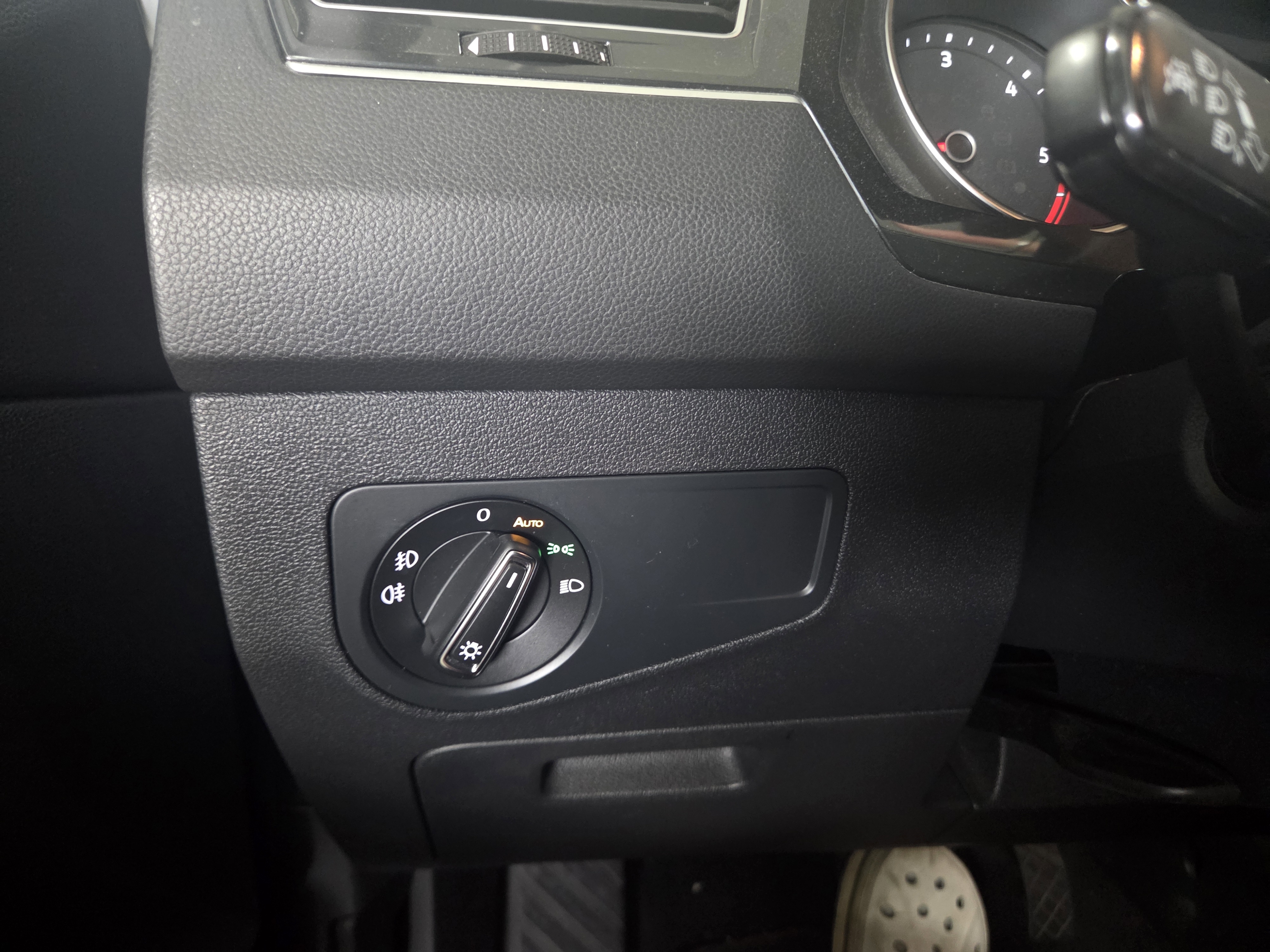 2018 VOLKSWAGEN TIGUAN (2ND GEN) 2.0 TDI - Thumbnail 19