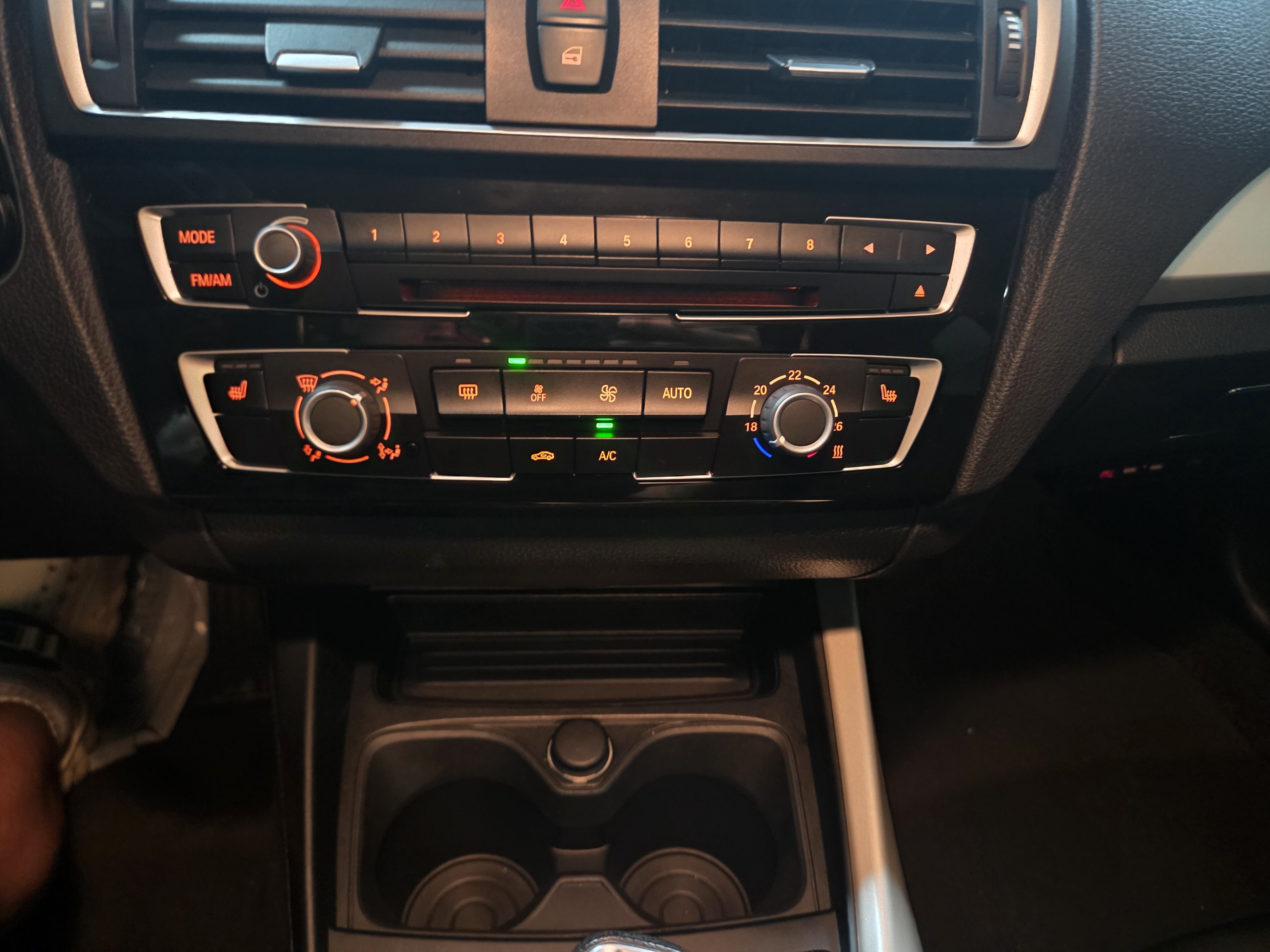2017 BMW 1 SERIES (F20) 118D SPORT - Thumbnail 25