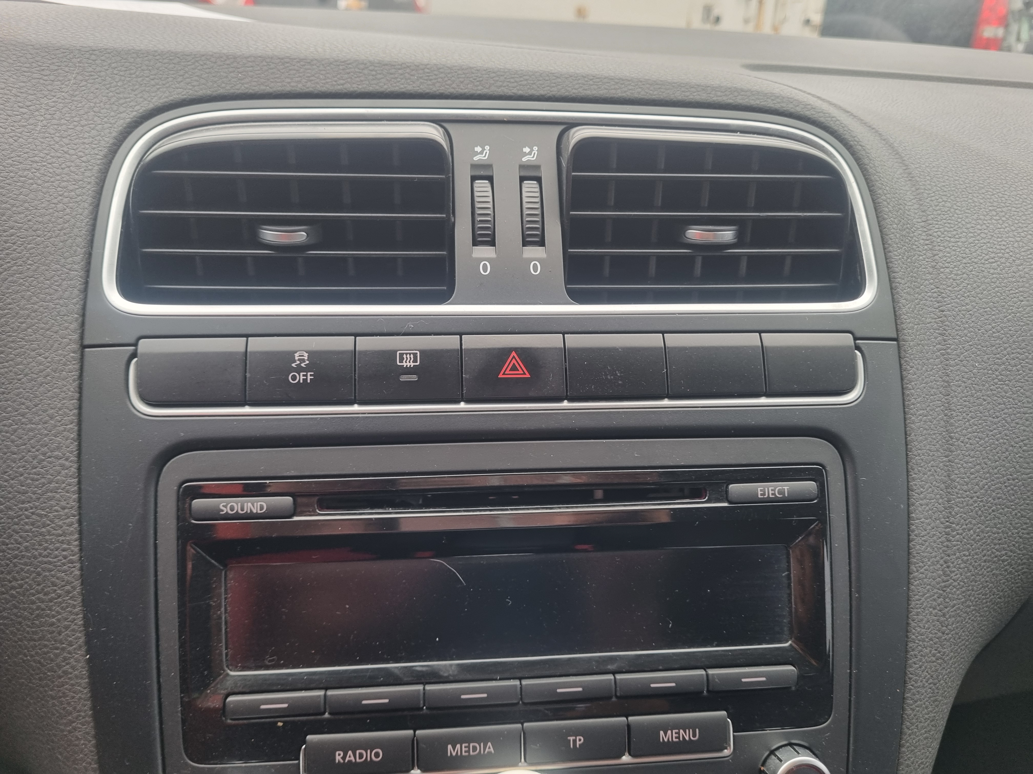 2013 VOLKSWAGEN POLO 1.6 TDI R-LINE - Thumbnail 22