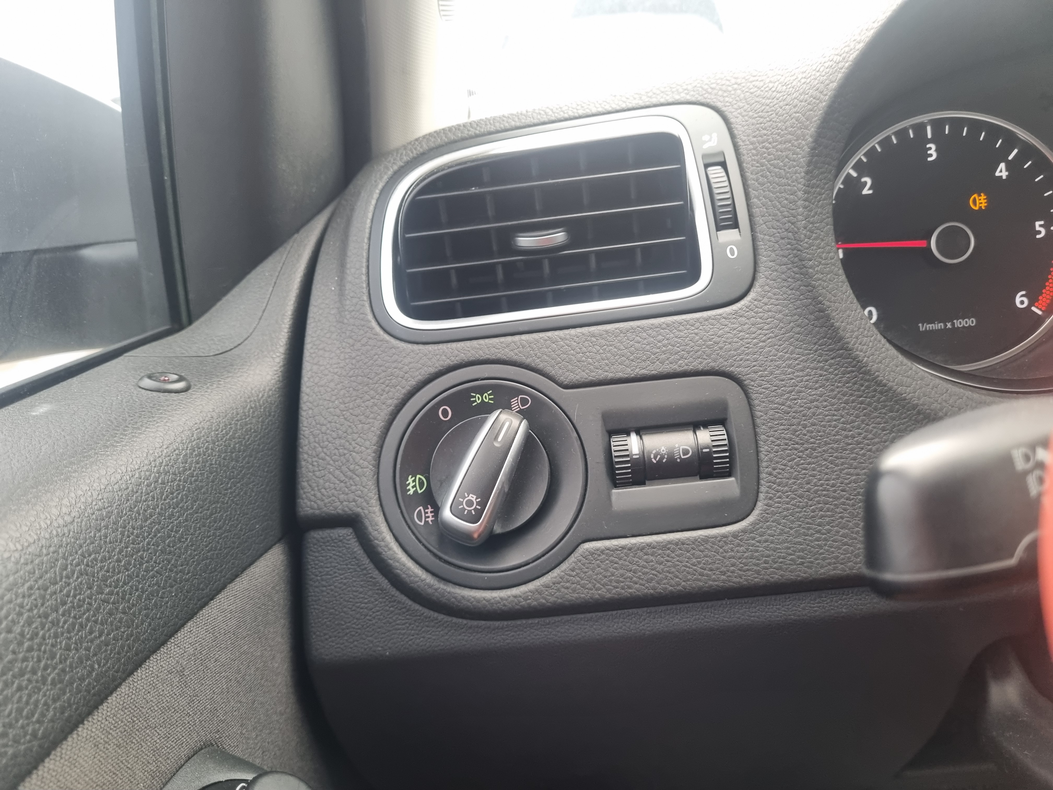 2013 VOLKSWAGEN POLO 1.6 TDI R-LINE - Thumbnail 31