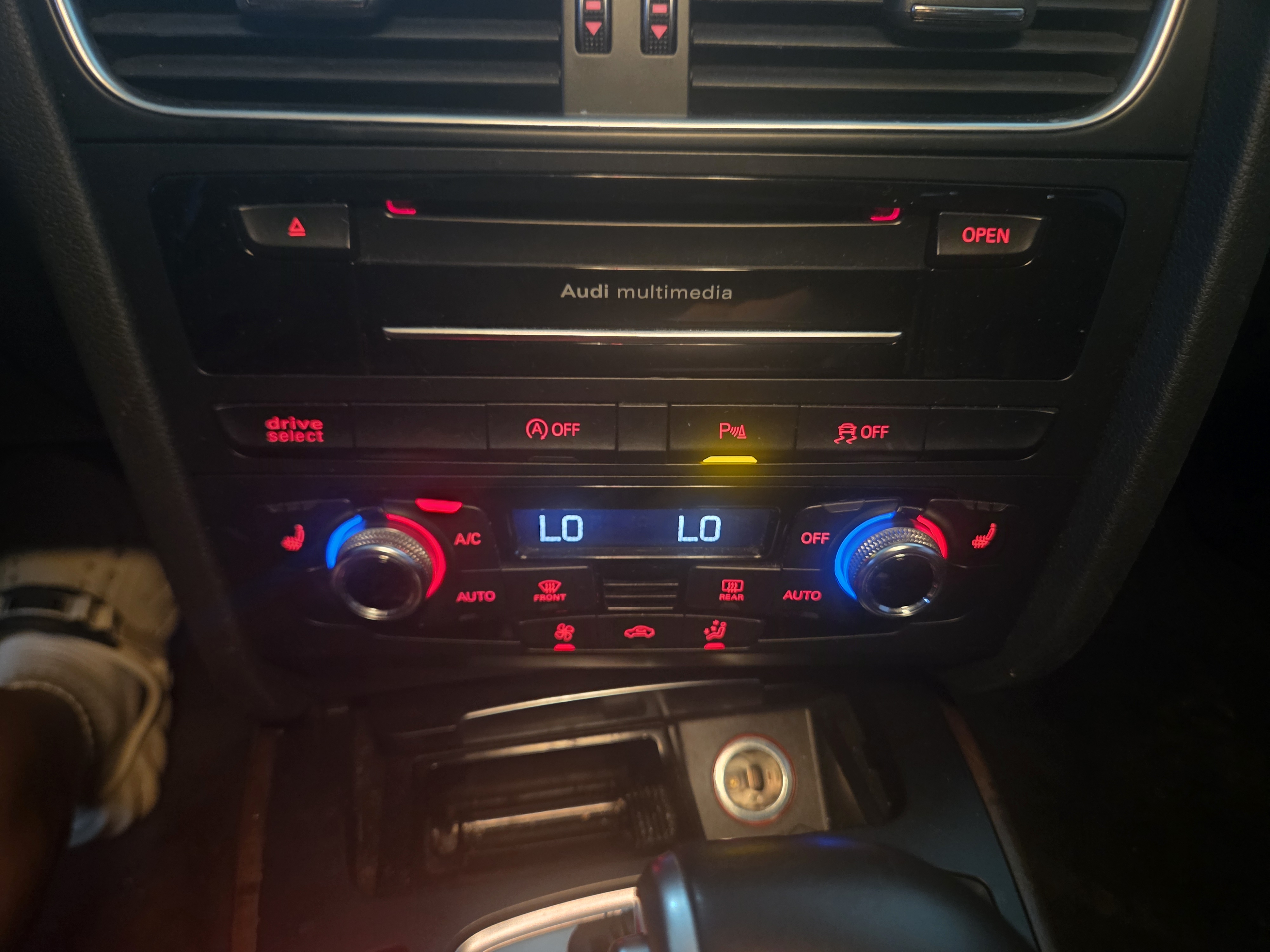 2015 AUDI NEW A4 30 TDI DYNAMIC - Thumbnail 39