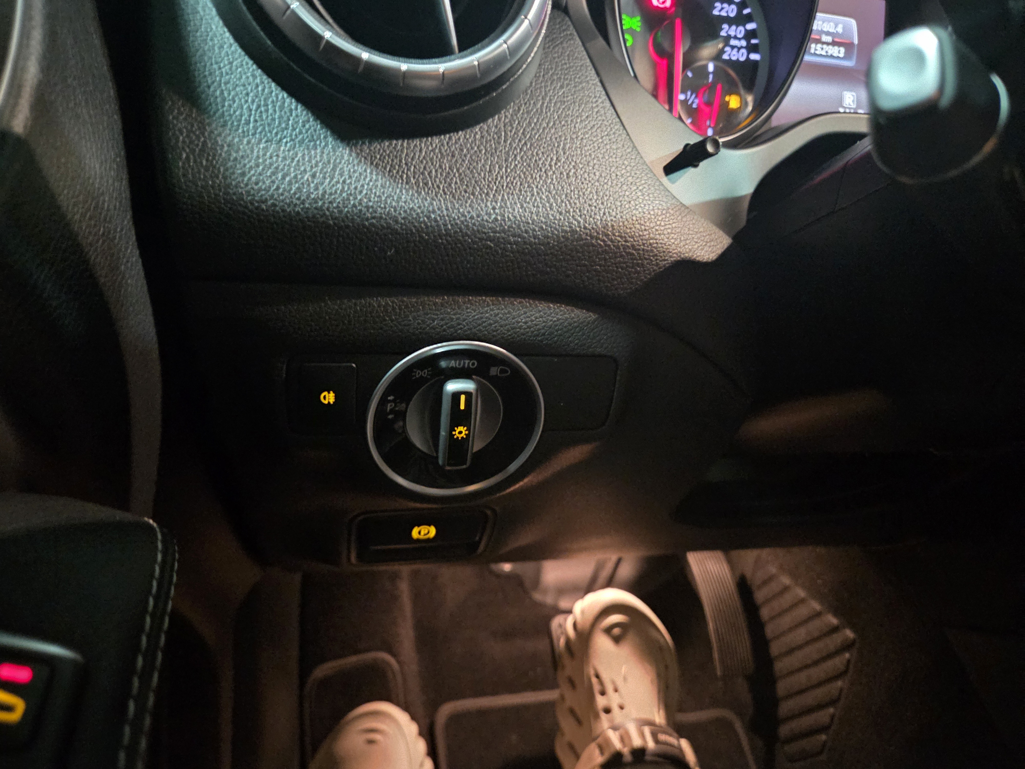2016 MERCEDES-BENZ CLA-CLASS CLA 200D 4MATIC - Thumbnail 27