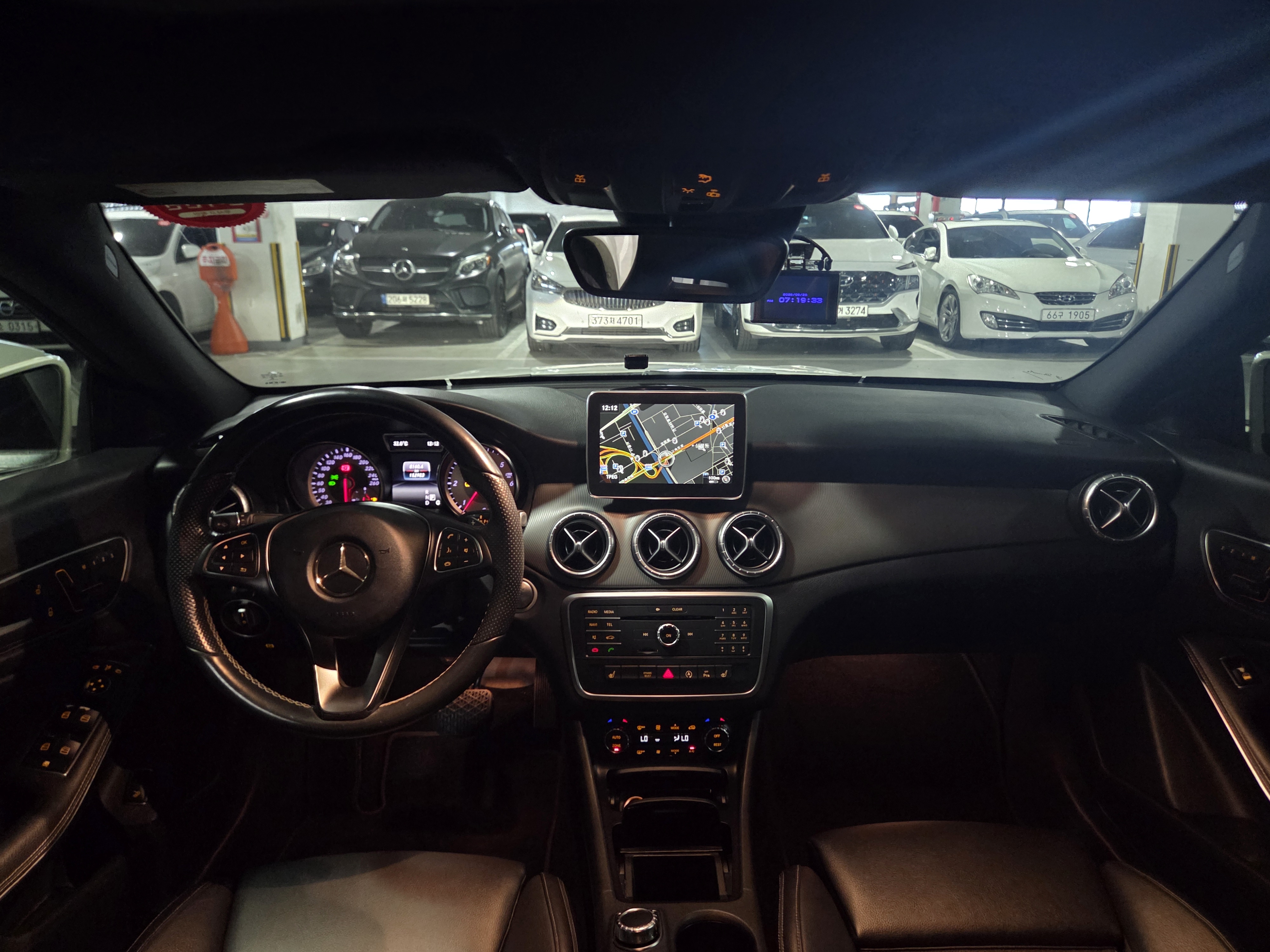 2016 MERCEDES-BENZ CLA-CLASS CLA 200D 4MATIC - Thumbnail 37