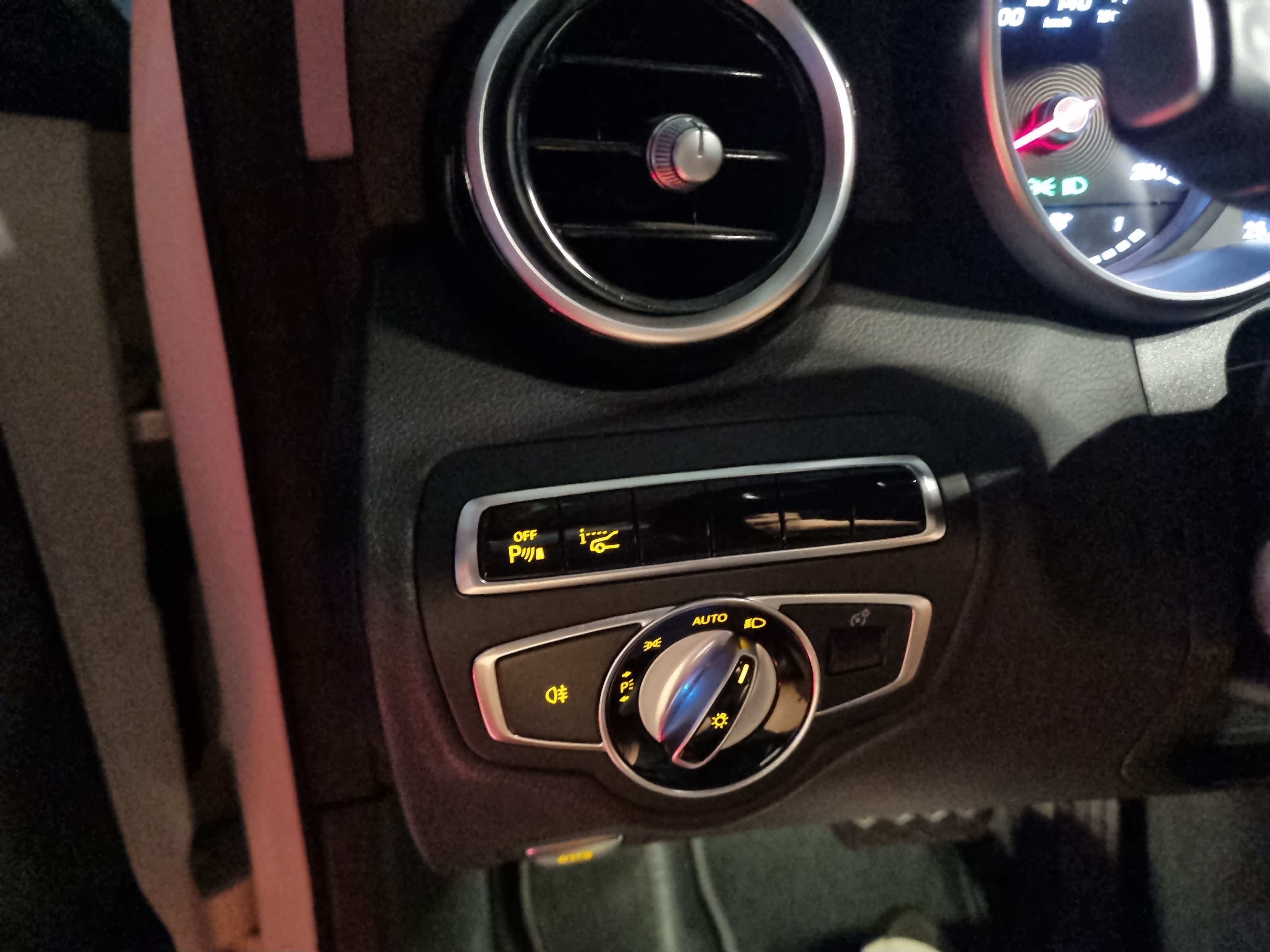 2016 BENZ W205 C220 d 4MATIC  Estate  - Thumbnail 24
