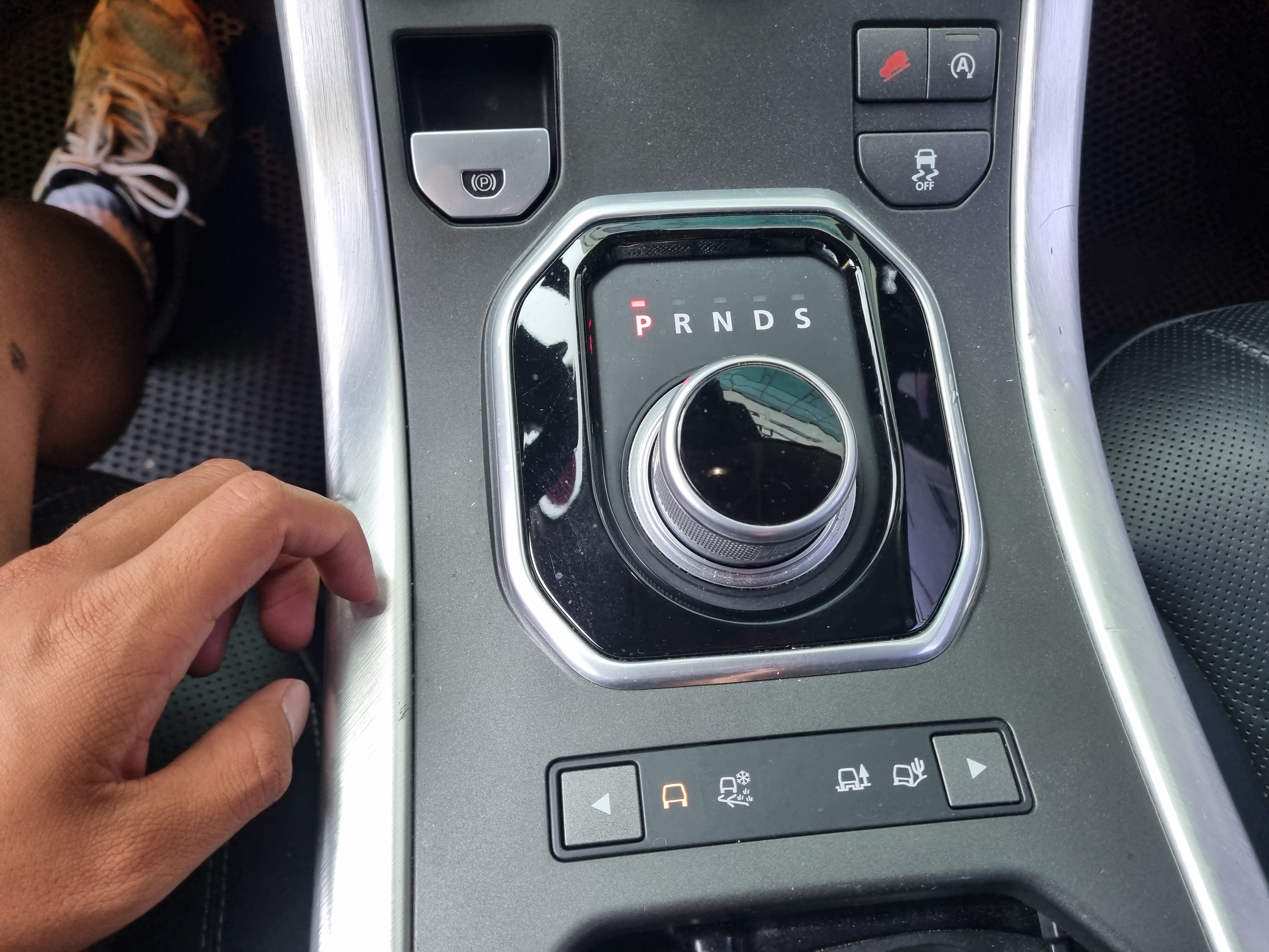 2016 LAND ROVER RANGE ROVER EVOQUE 2.0 TD4 SE - Thumbnail 25