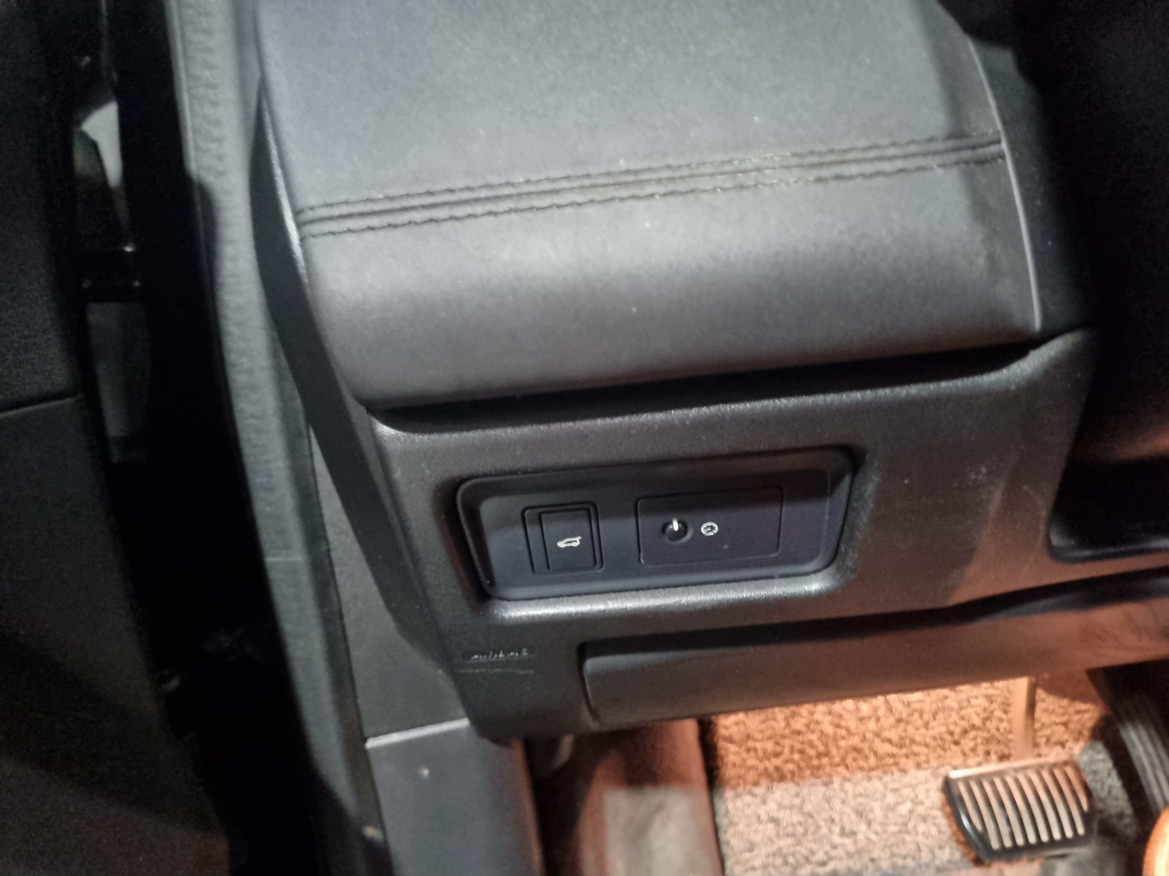 2015 LAND ROVER DISCOVERY SPORT 2.2 SD4 HSE LUXURY - Thumbnail 29