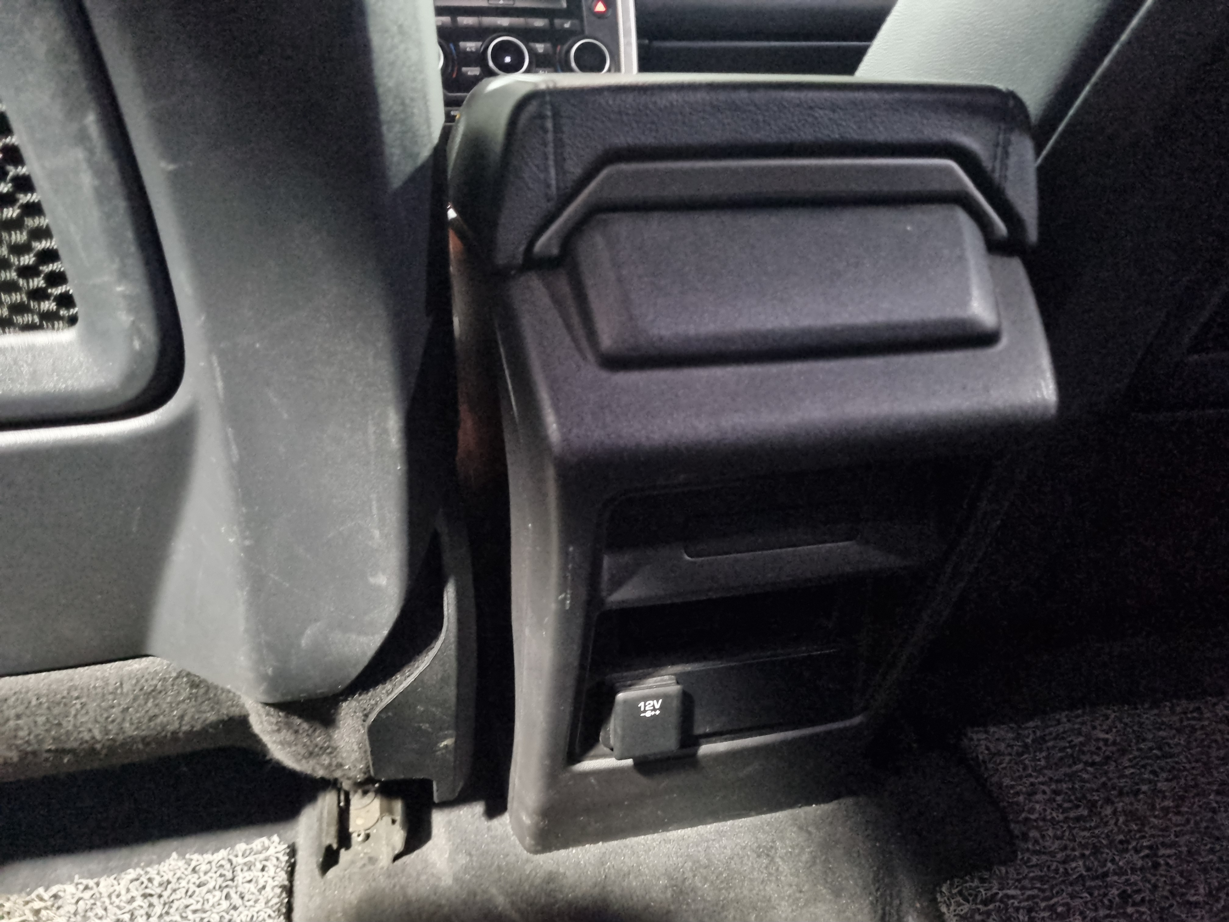 2015 LAND ROVER DISCOVERY SPORT 2.2 SD4 HSE LUXURY - Thumbnail 37