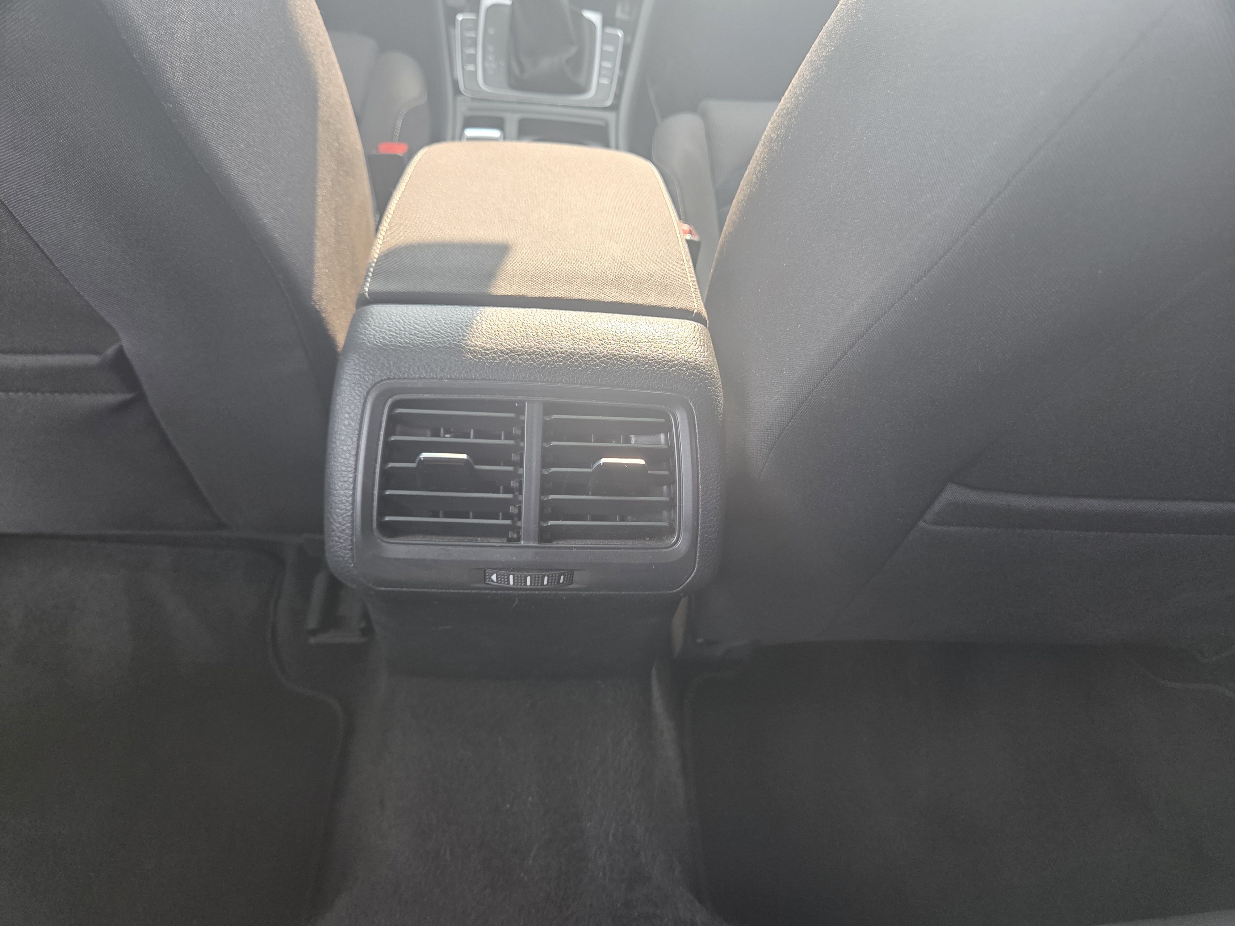 2015 VOLKSWAGEN GOLF7 2.0 TDI - Thumbnail 26