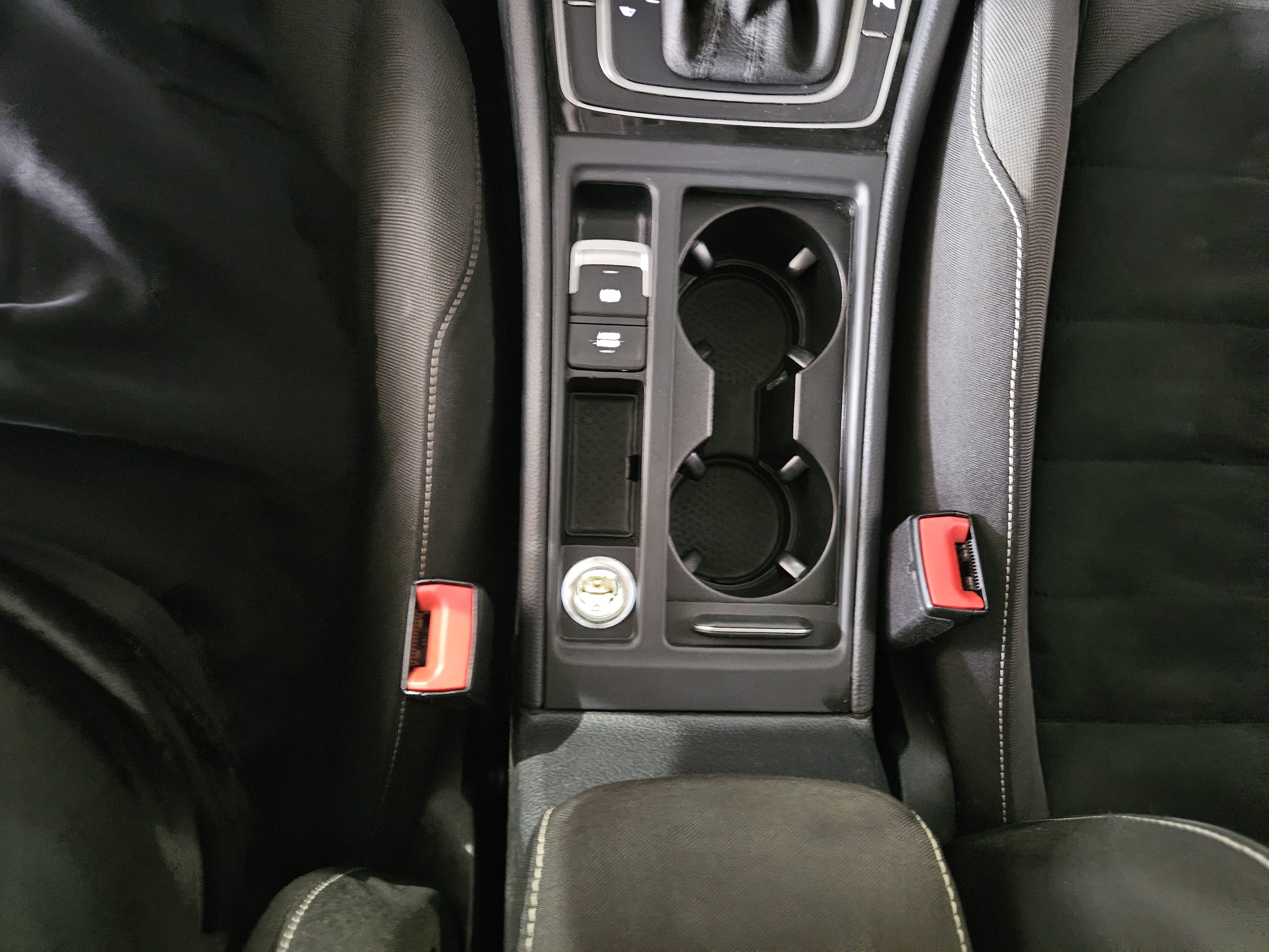 2015 VOLKSWAGEN GOLF 7 2.0 TDI - Thumbnail 24
