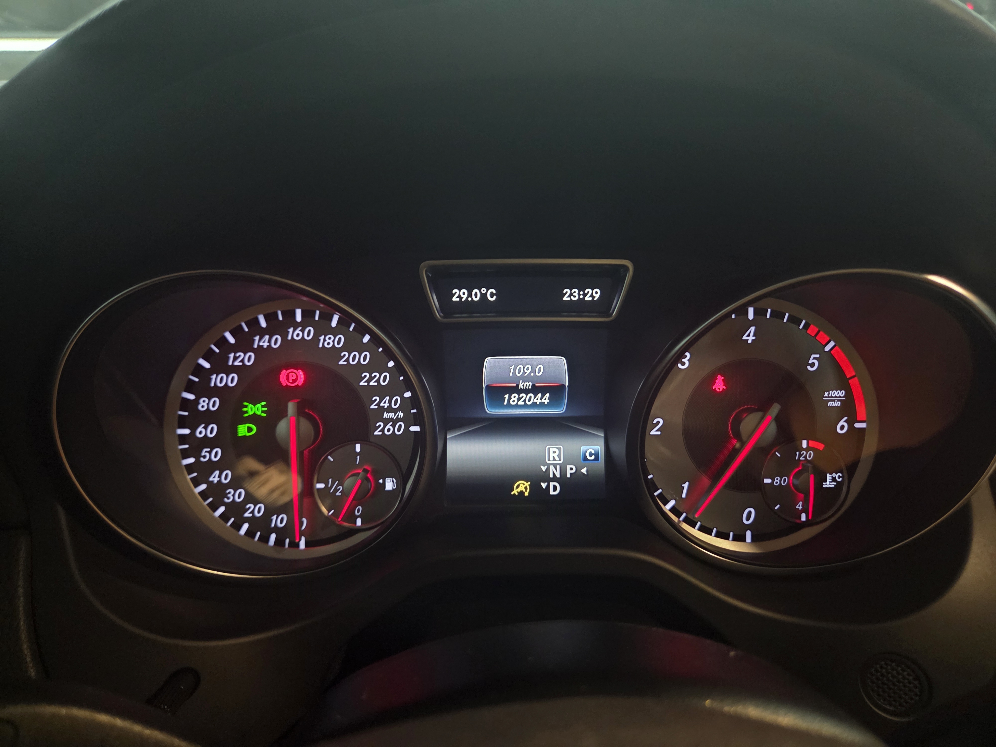 2017 MERCEDES-BENZ GLA-CLASS X156 GLA200 D 4MATIC ACTIVITY EDITION - Thumbnail 26