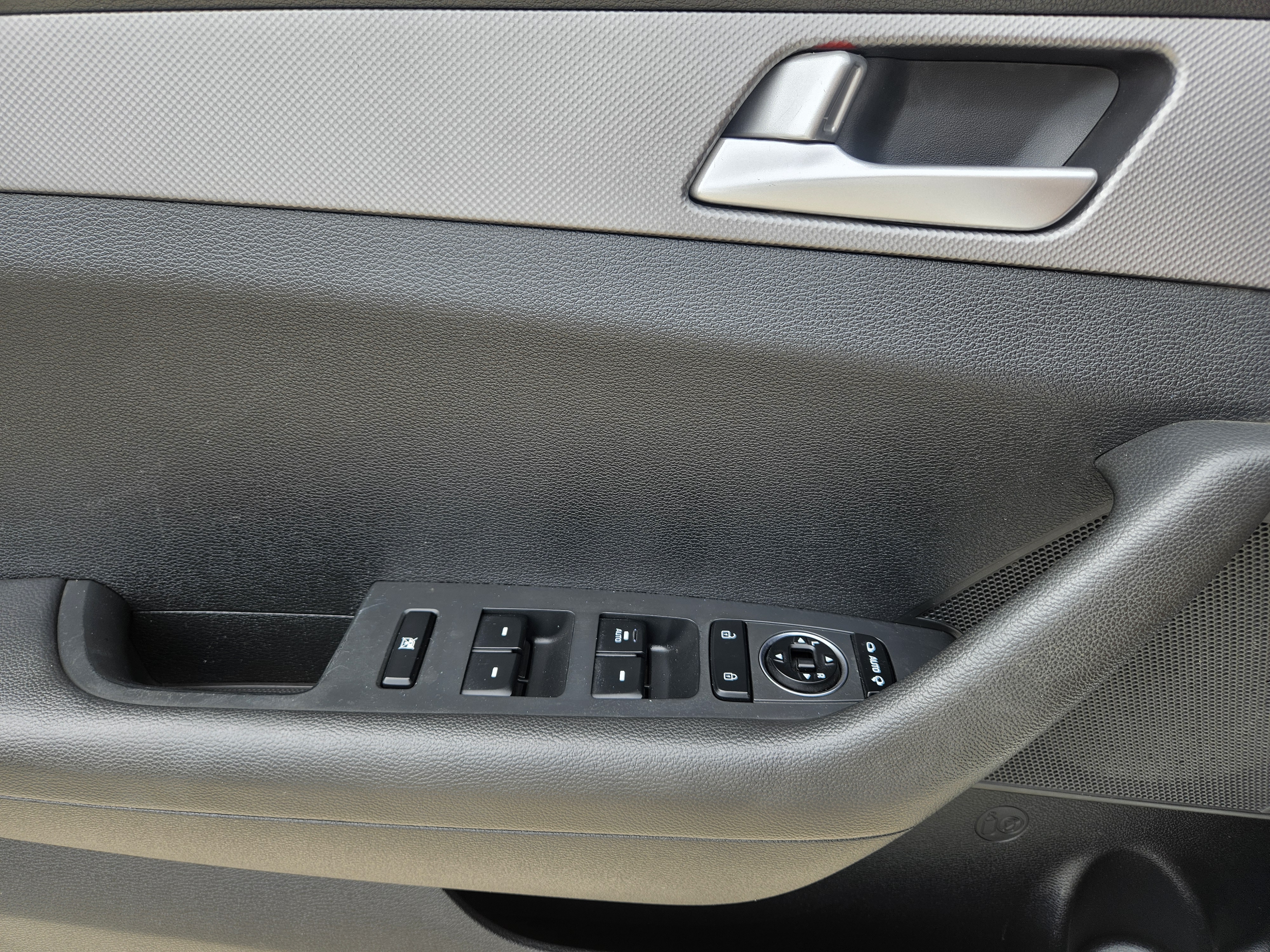 2015 HYUNDAI  LF SONATA LPI SMART - Thumbnail 28