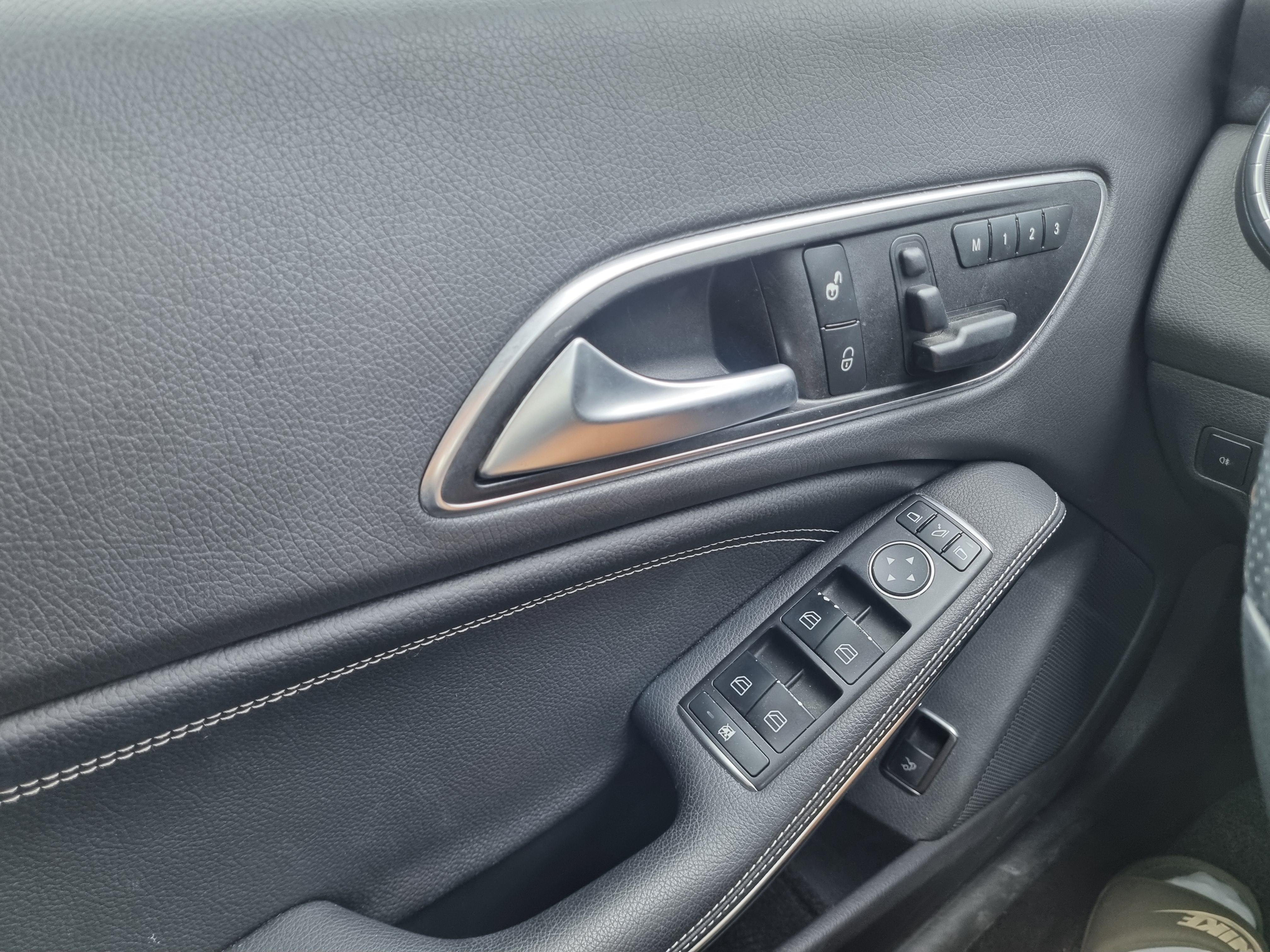 2015 MERCEDES-BENZ CLA-CLASS CLA 200D - Thumbnail 30